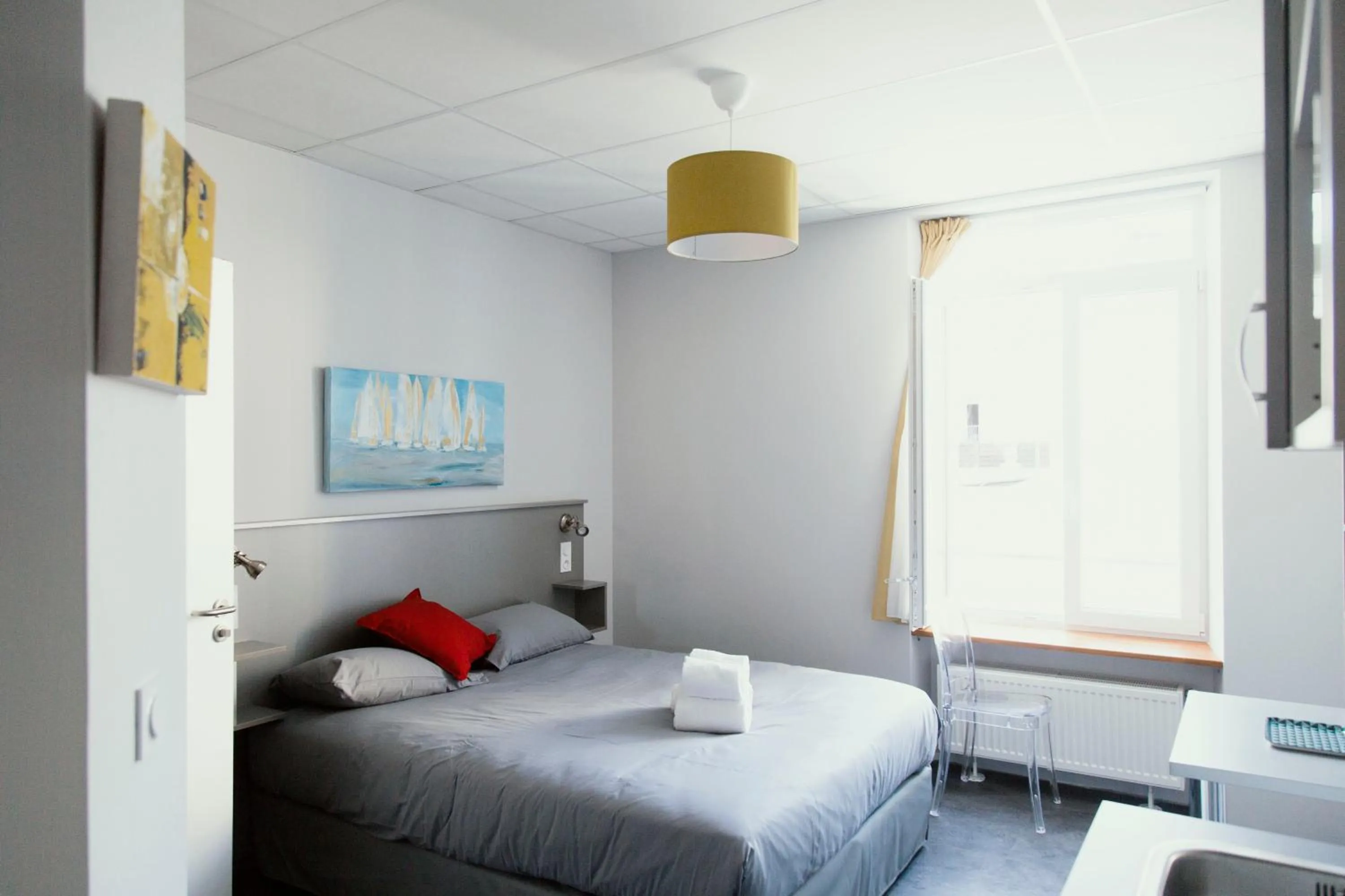 Photo of the whole room, Bed in SmartAppart Saint Nazaire
