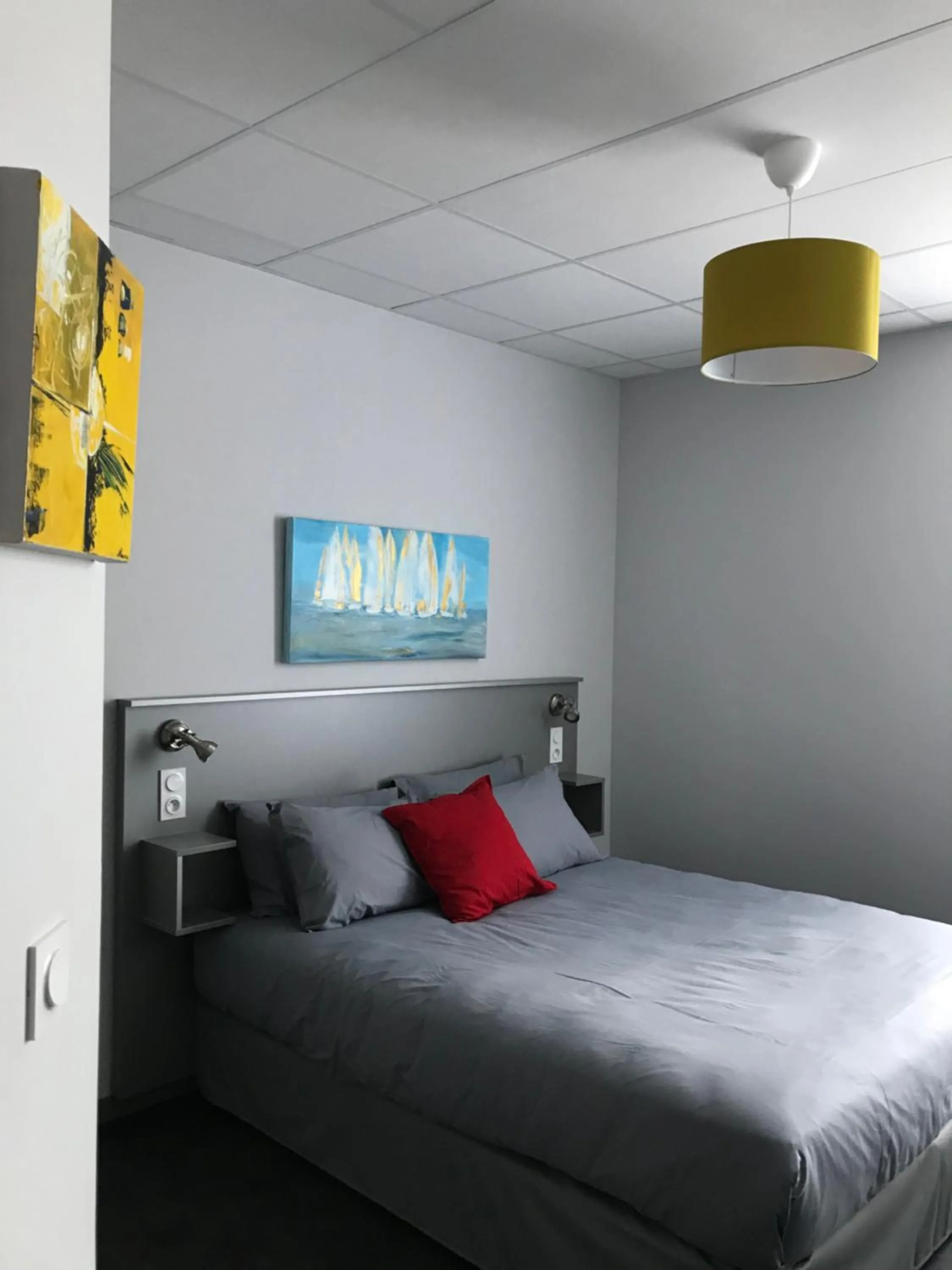 Photo of the whole room, Bed in SmartAppart Saint Nazaire