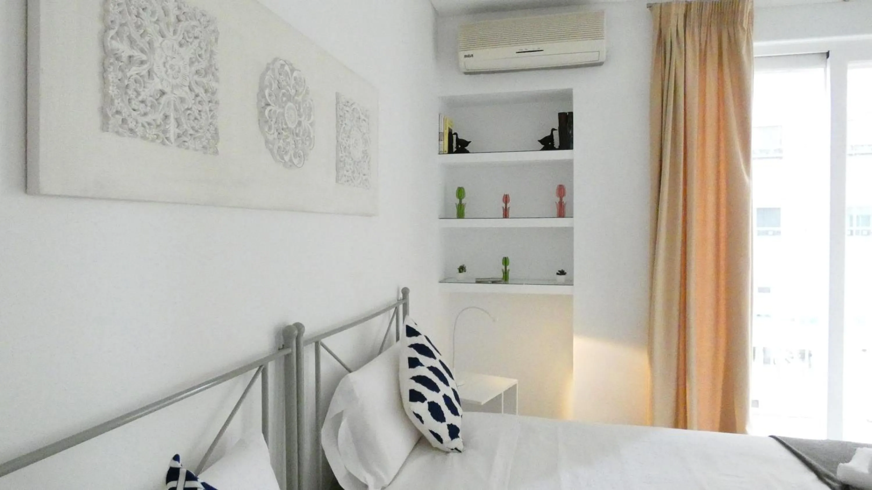 Bedroom, Bed in Azhar Suites