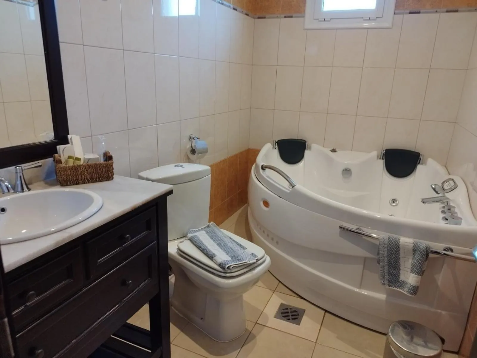 Bathroom in Pozar Salt Cave Hotel Spa