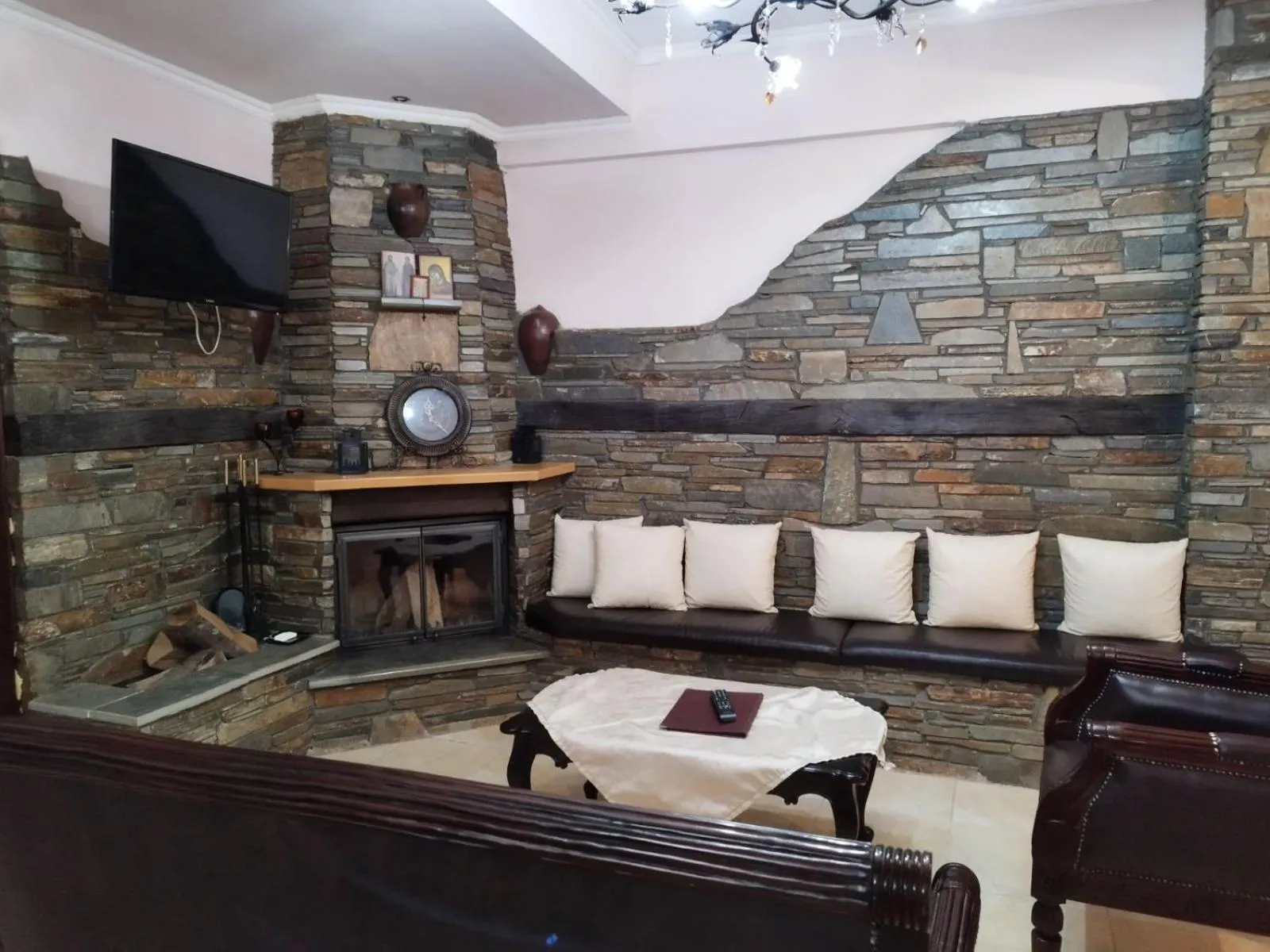 TV and multimedia in Pozar Salt Cave Hotel Spa