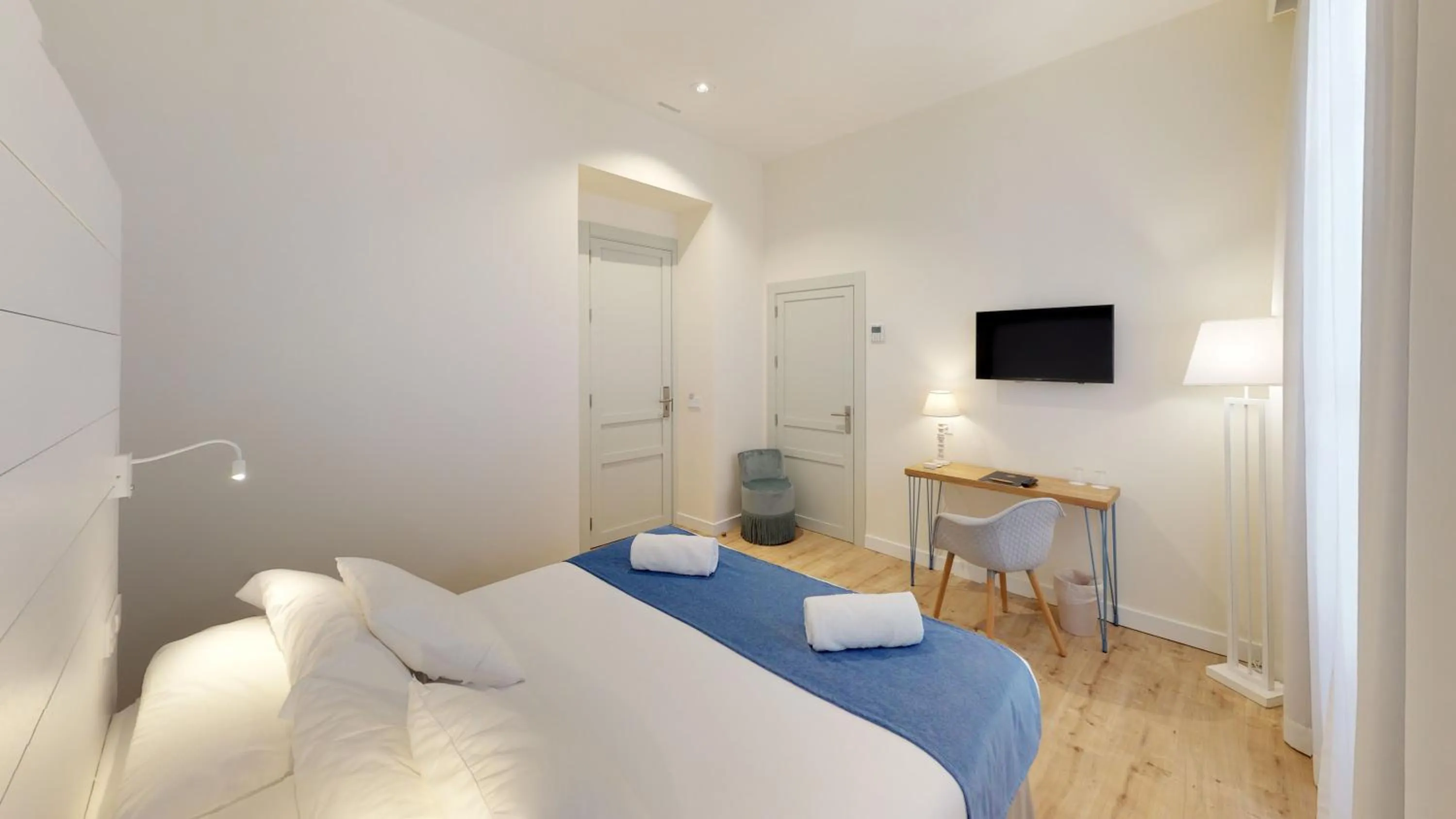 Property building, Bed in Madeinterranea Suites