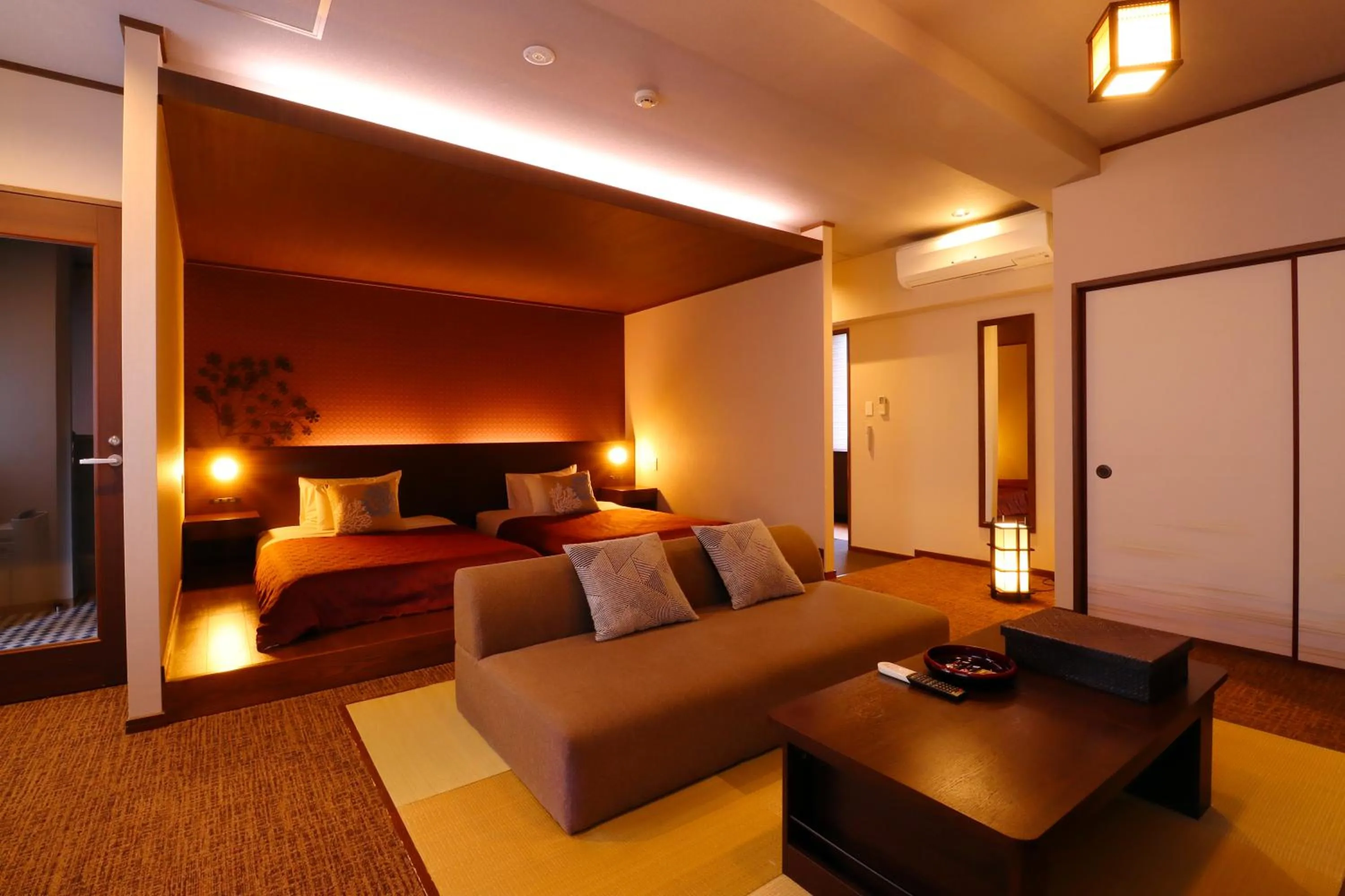 Photo of the whole room, Bed in Kafutei