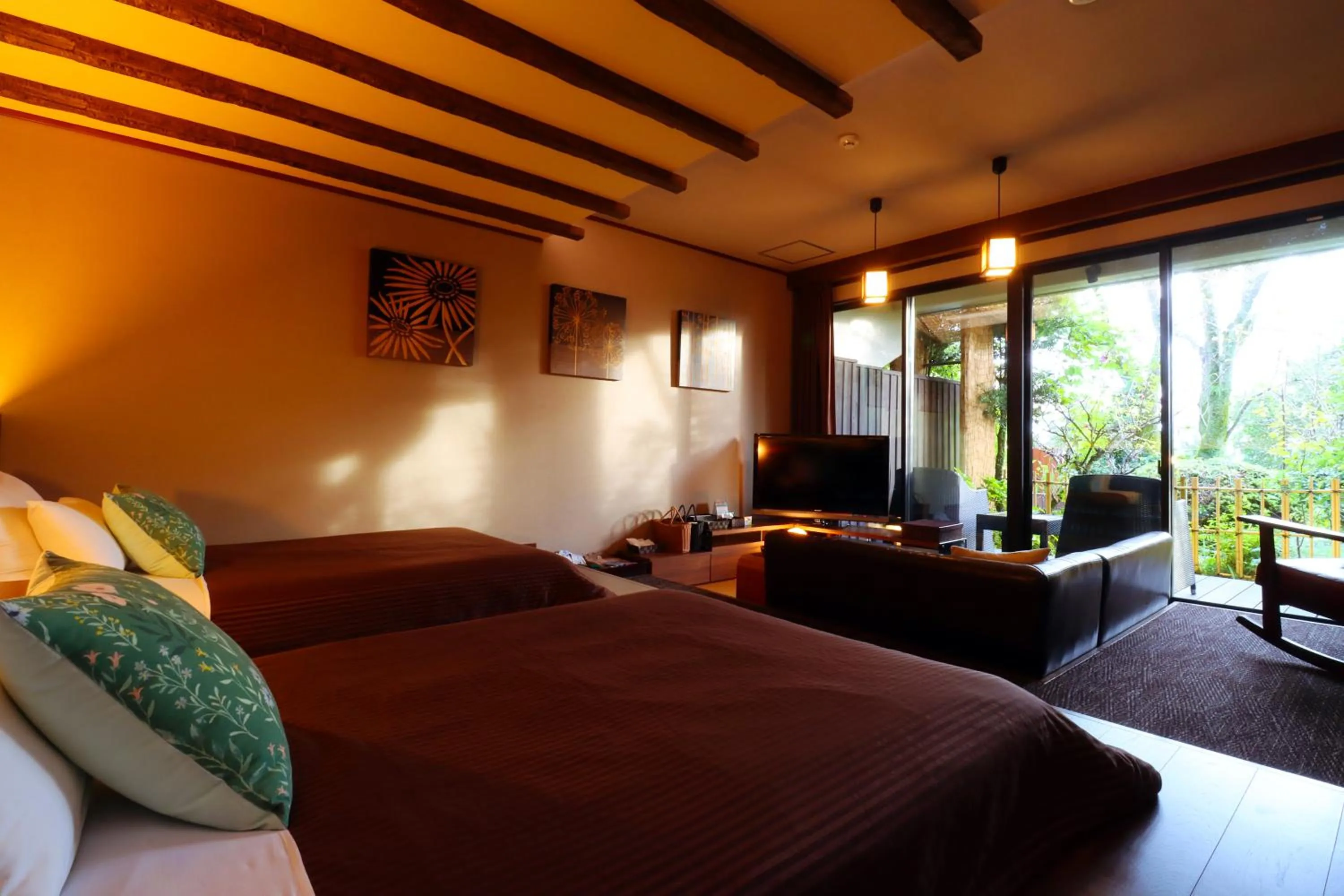 Photo of the whole room, Bed in Kafutei