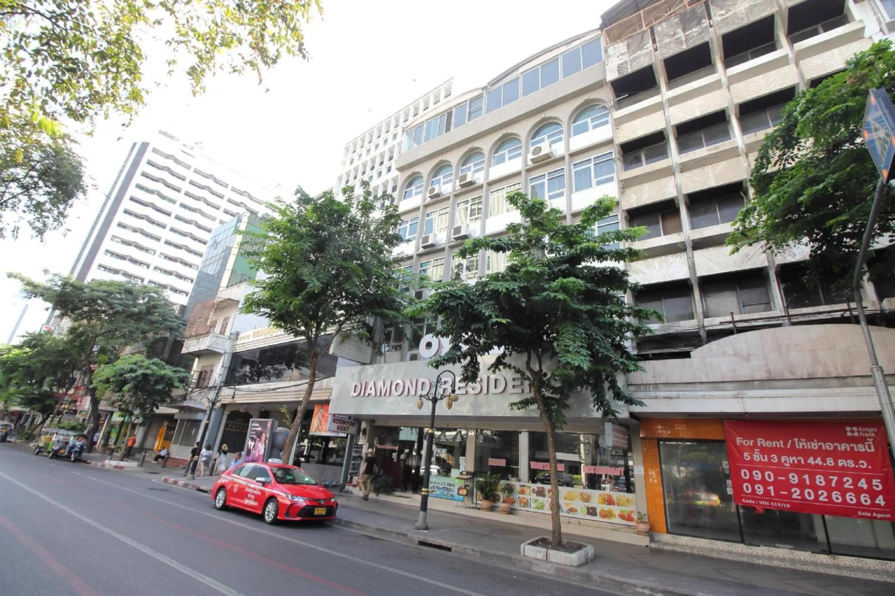 Neighbourhood in Diamond Residence Silom