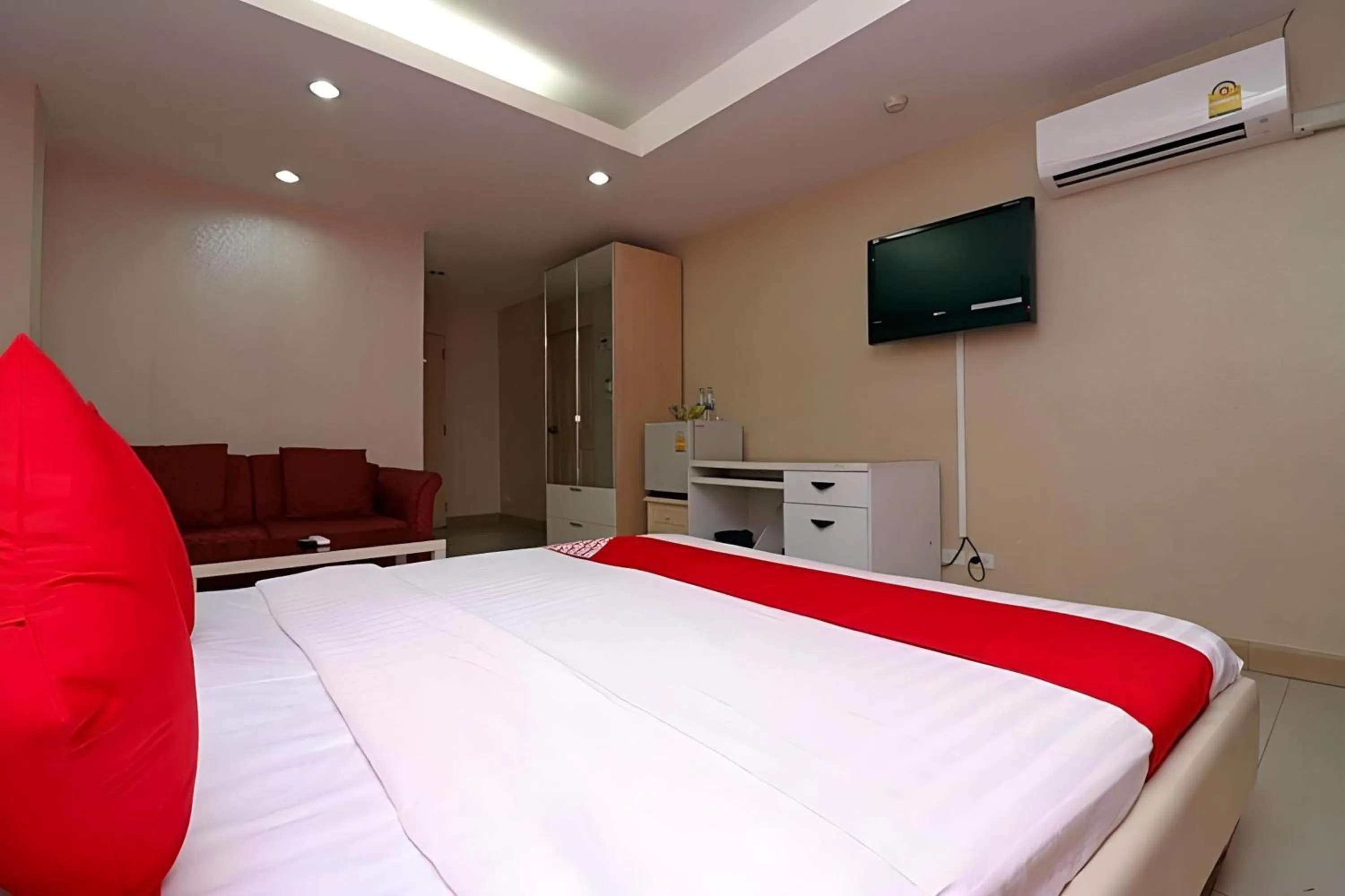 Bedroom in Diamond Residence Silom