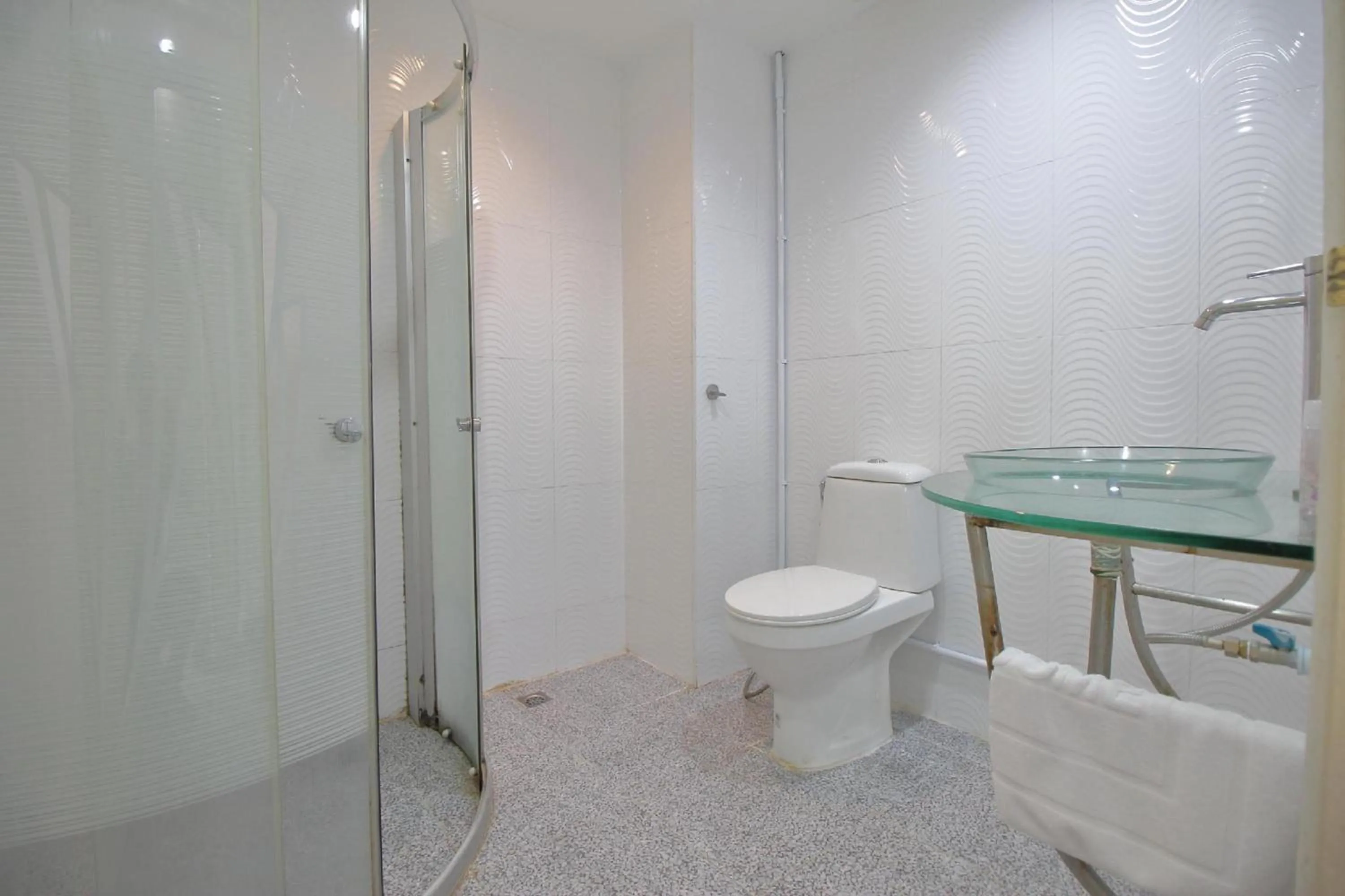 Bathroom in Diamond Residence Silom