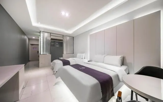 Bed in Rosabell Hotel