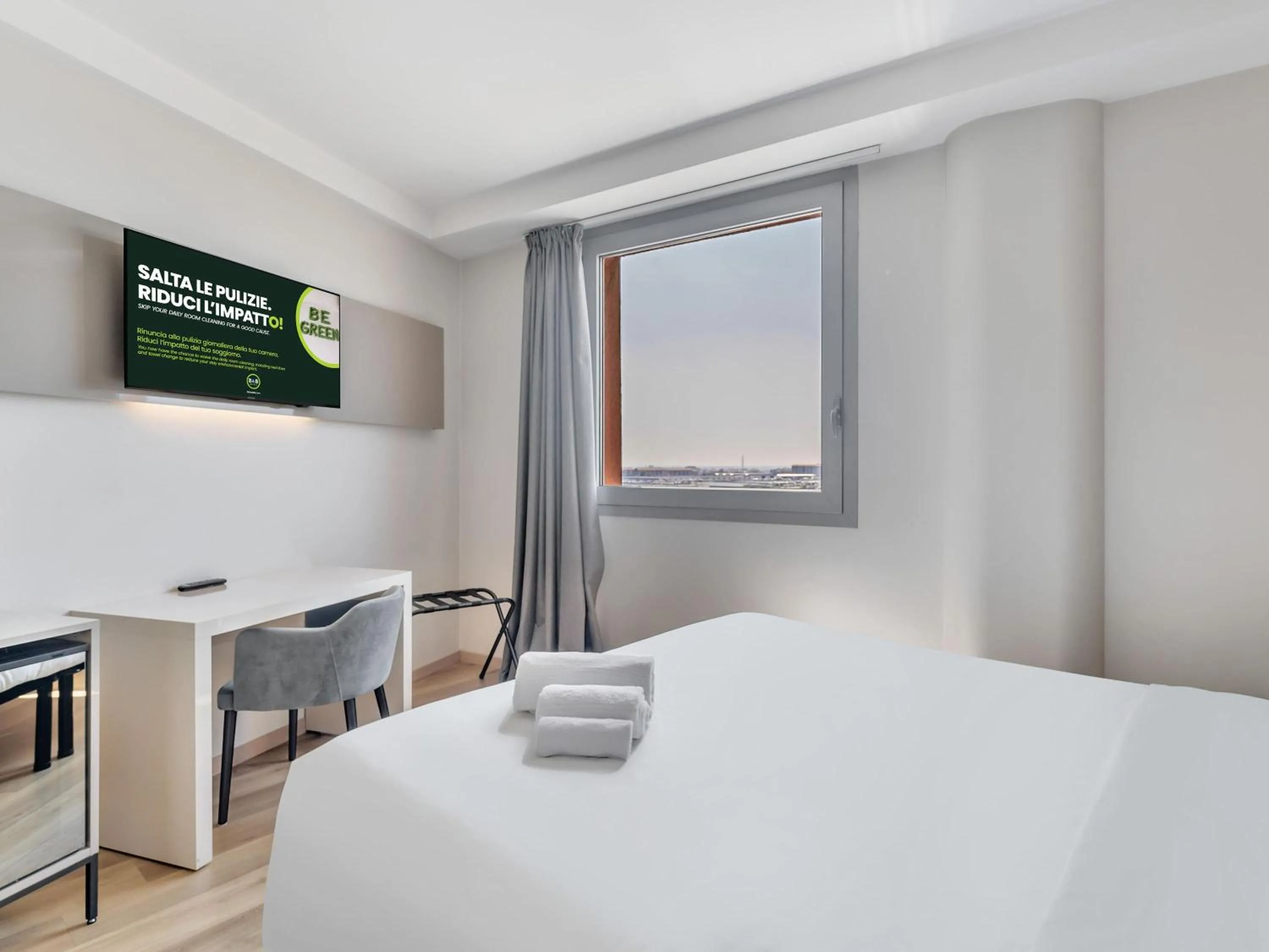 Photo of the whole room, Bed in B&B HOTEL Torino Orbassano