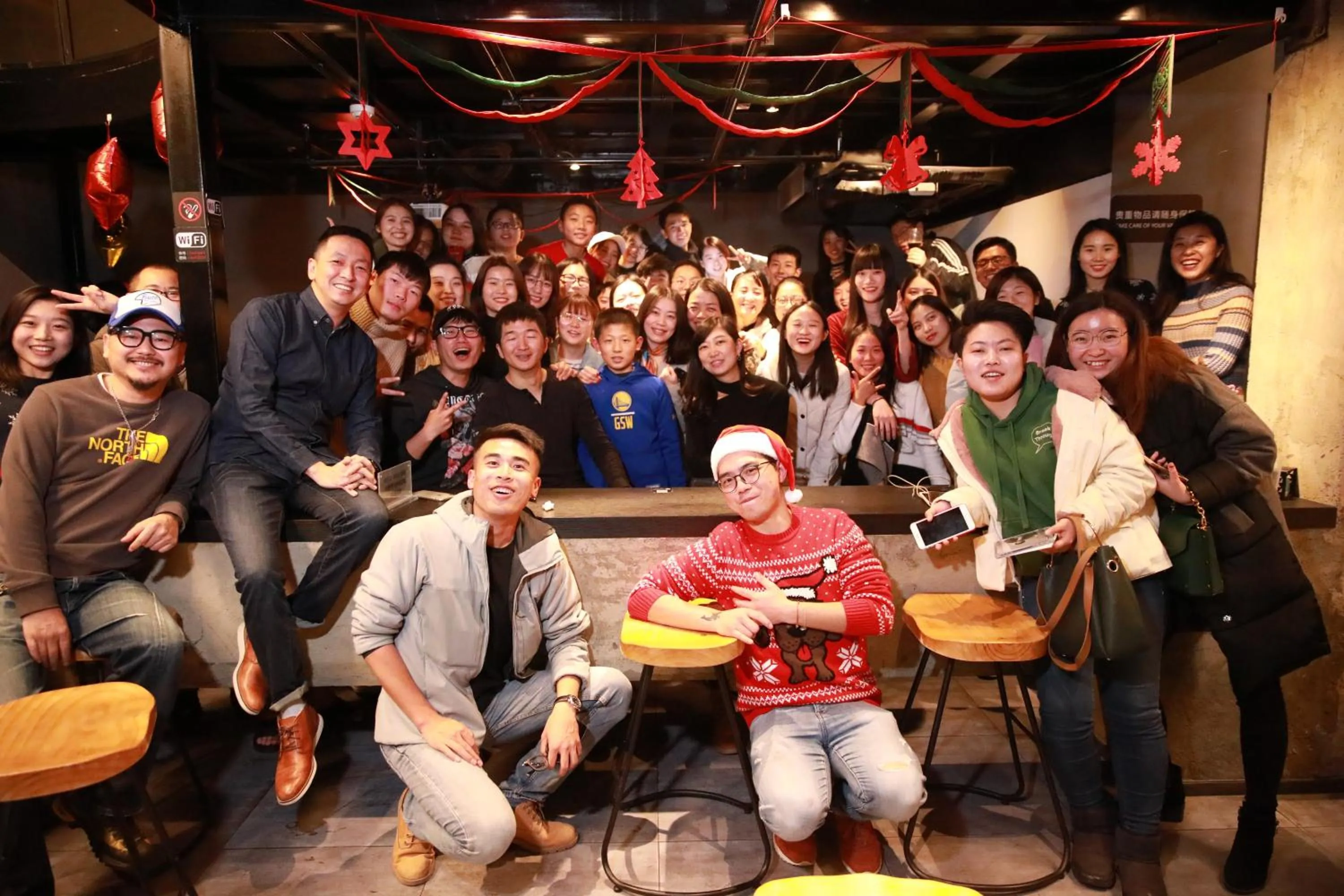 Staff in Chengdu Desti Youth Park Hostel Chunxi Road