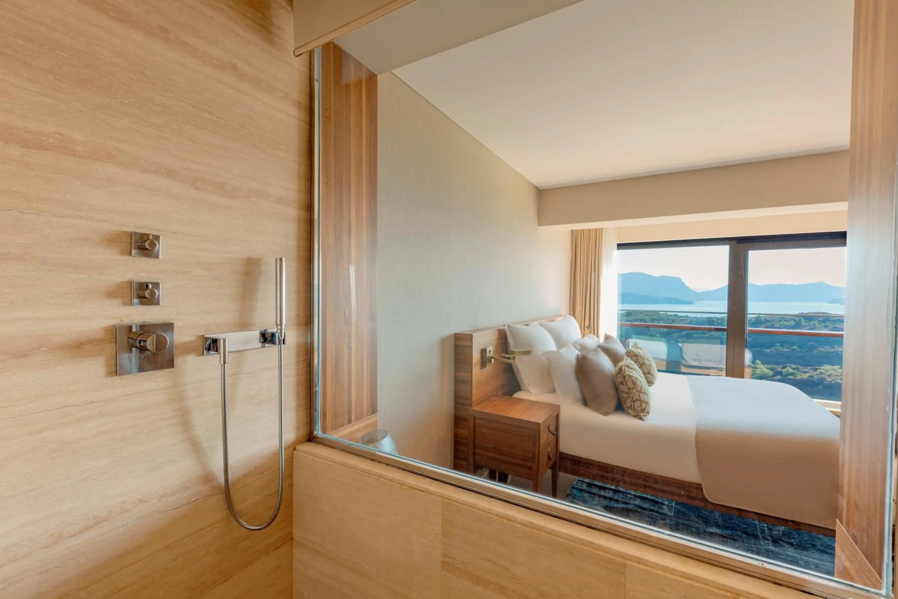 Sea view, Bed in D Maris Bay