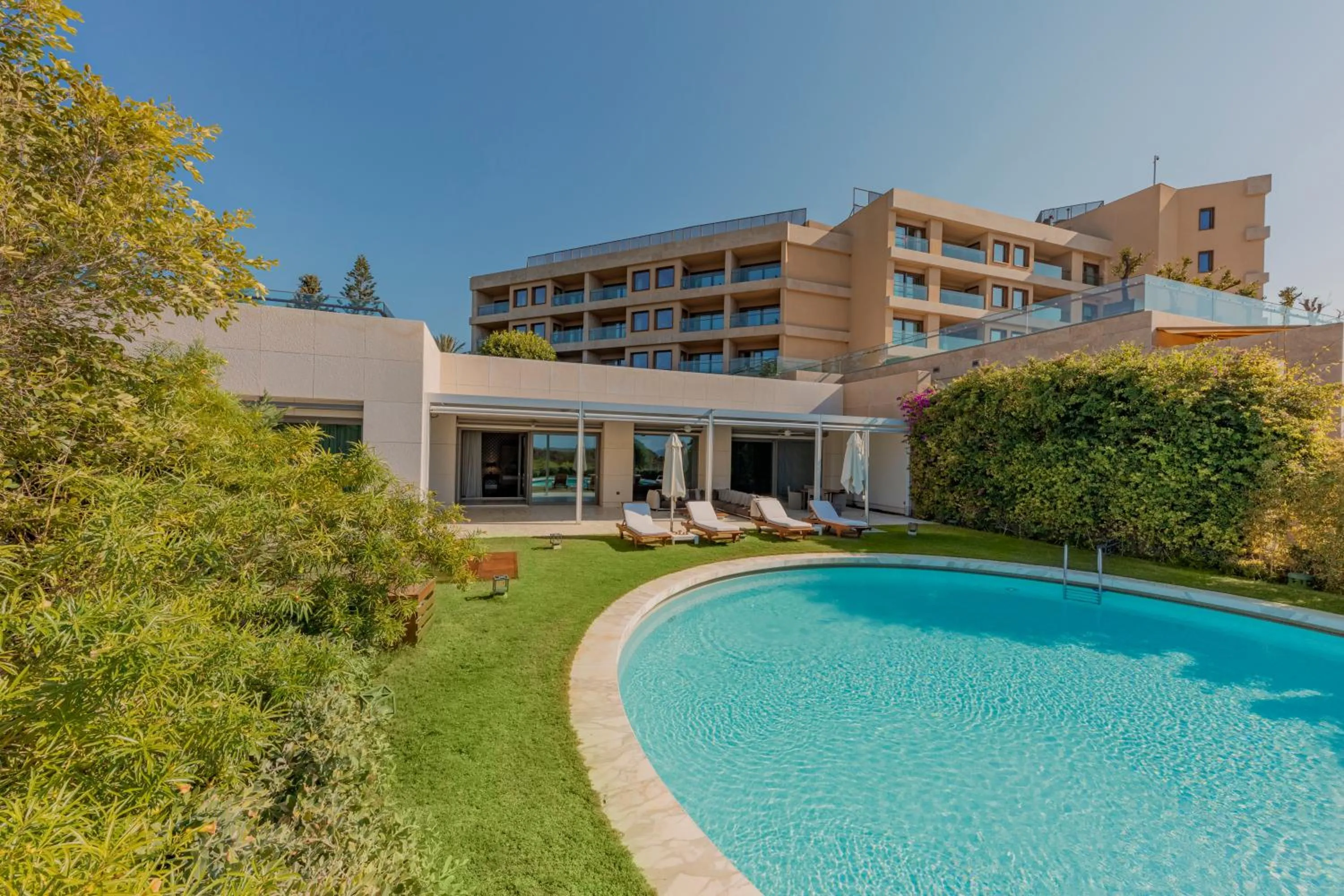 Property building in D Maris Bay