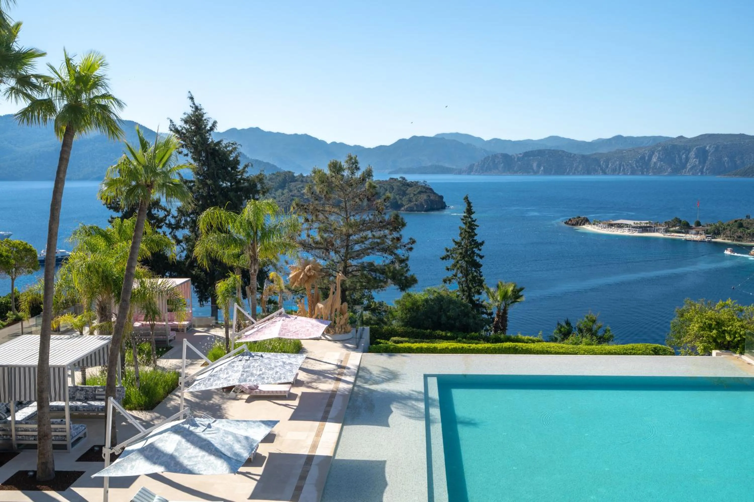 Swimming pool in D Maris Bay