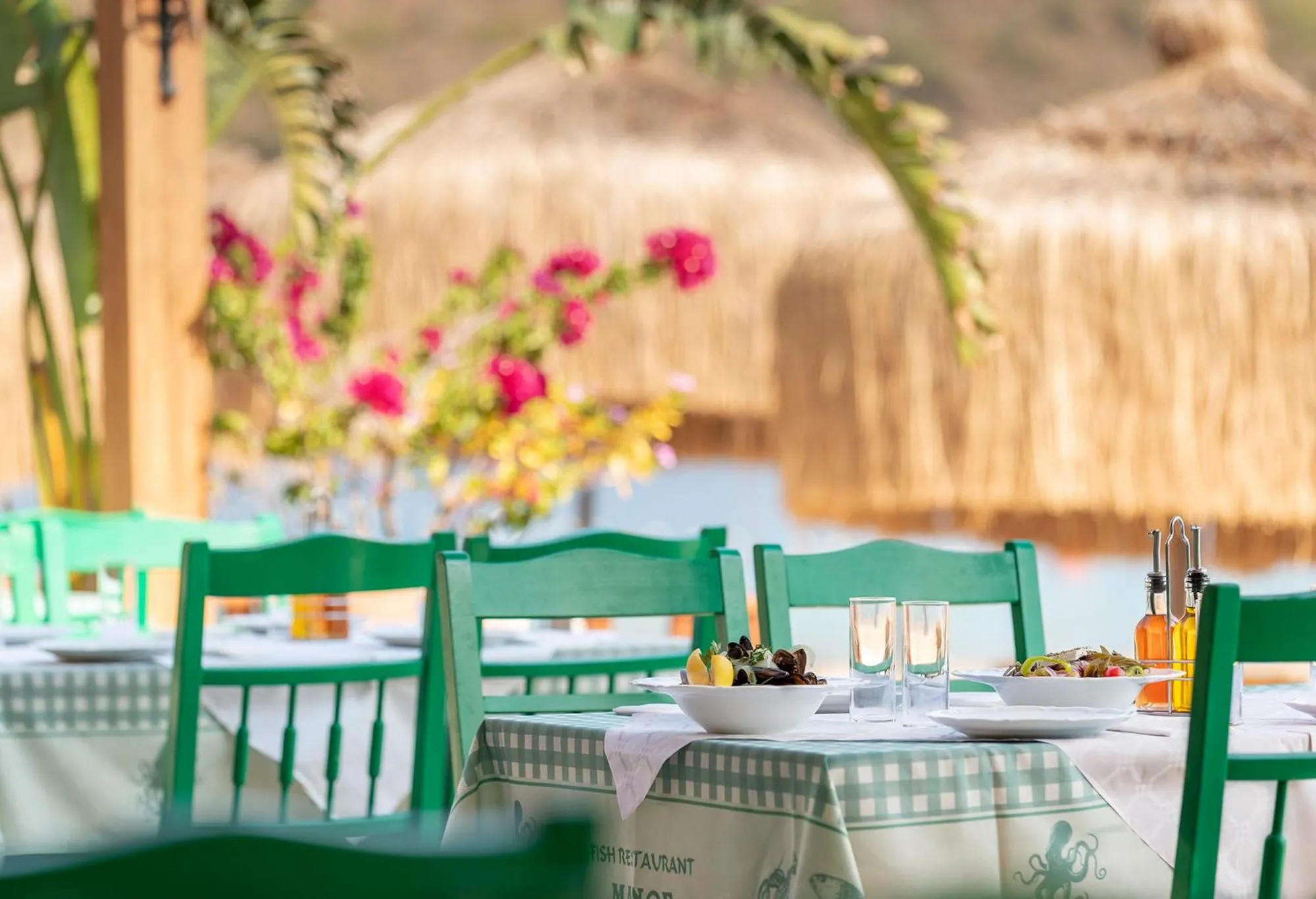 Restaurant/places to eat in D Maris Bay