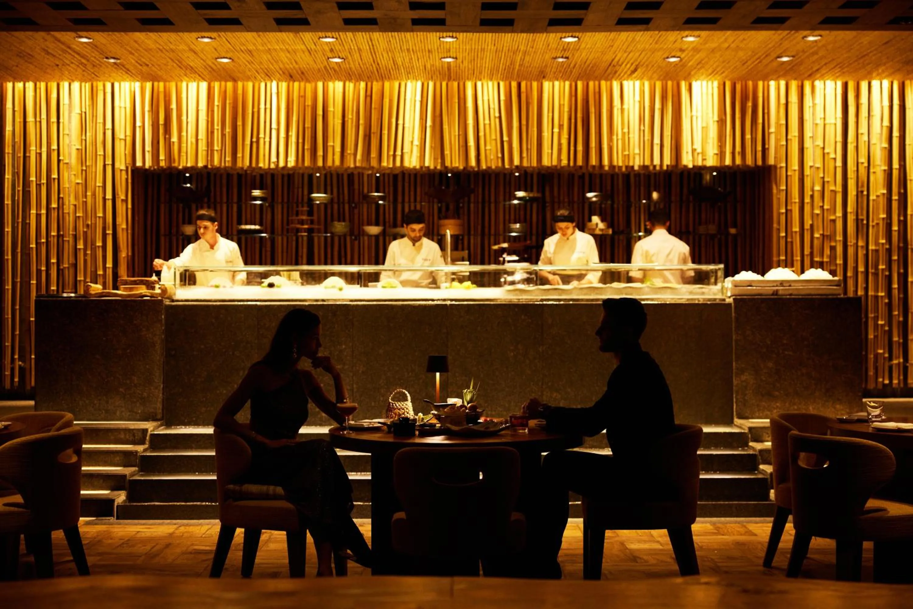 Restaurant/places to eat in D Maris Bay