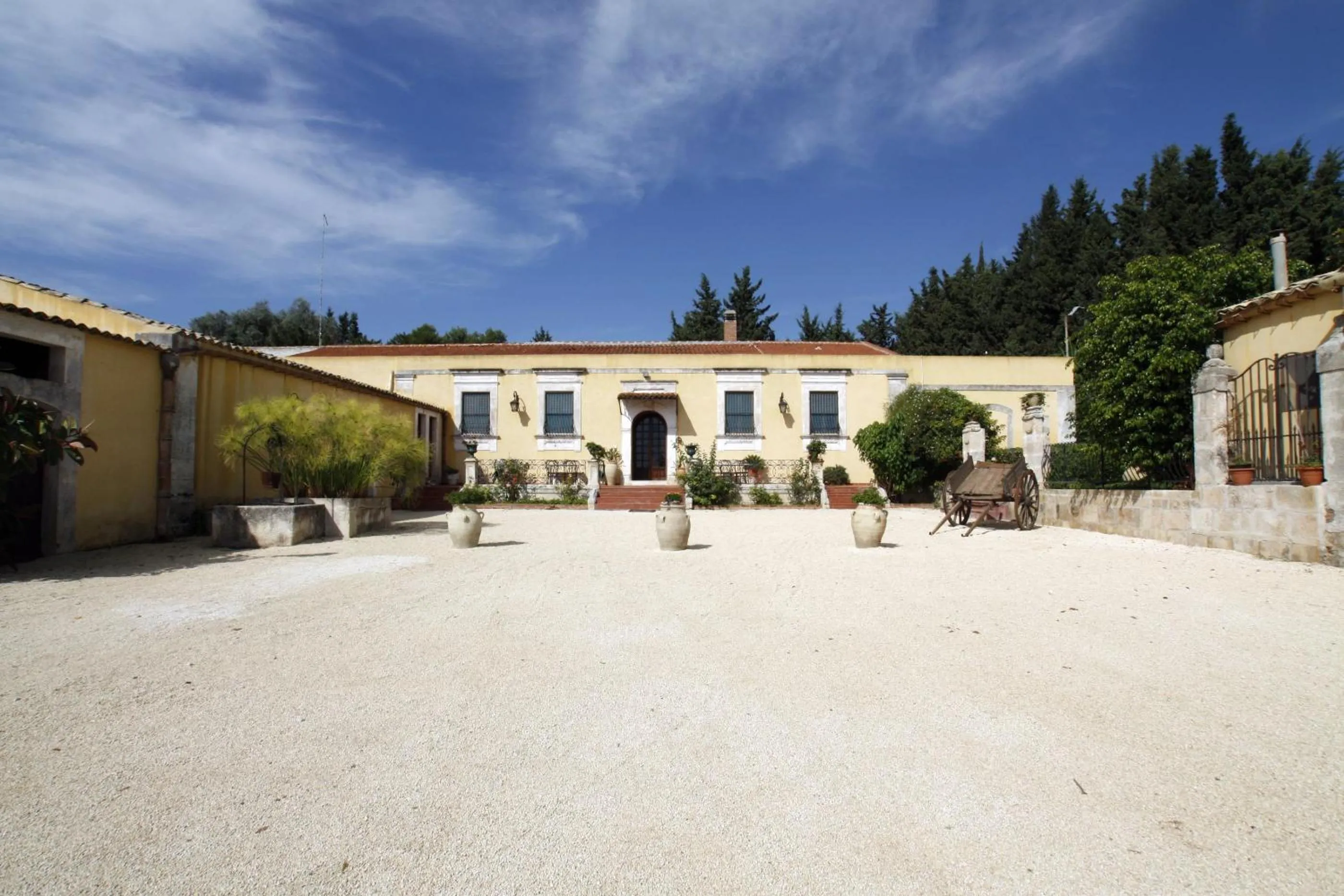 Property building in Masseria Case Damma