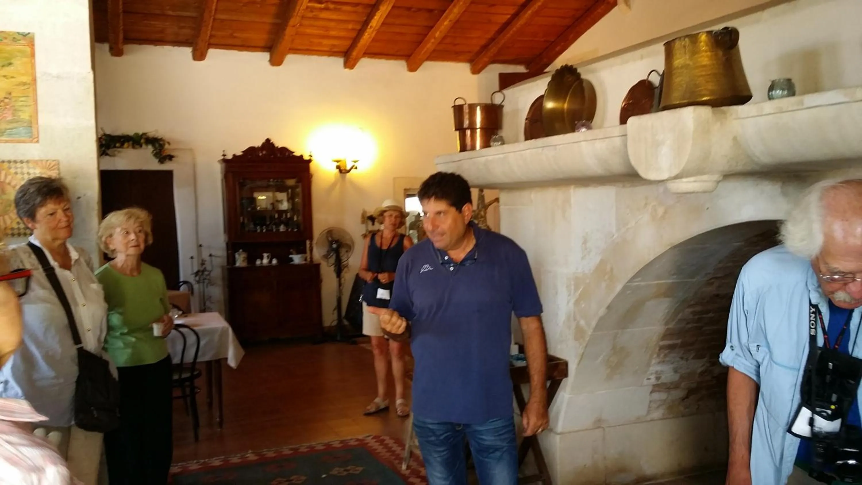 group of guests in Masseria Case Damma