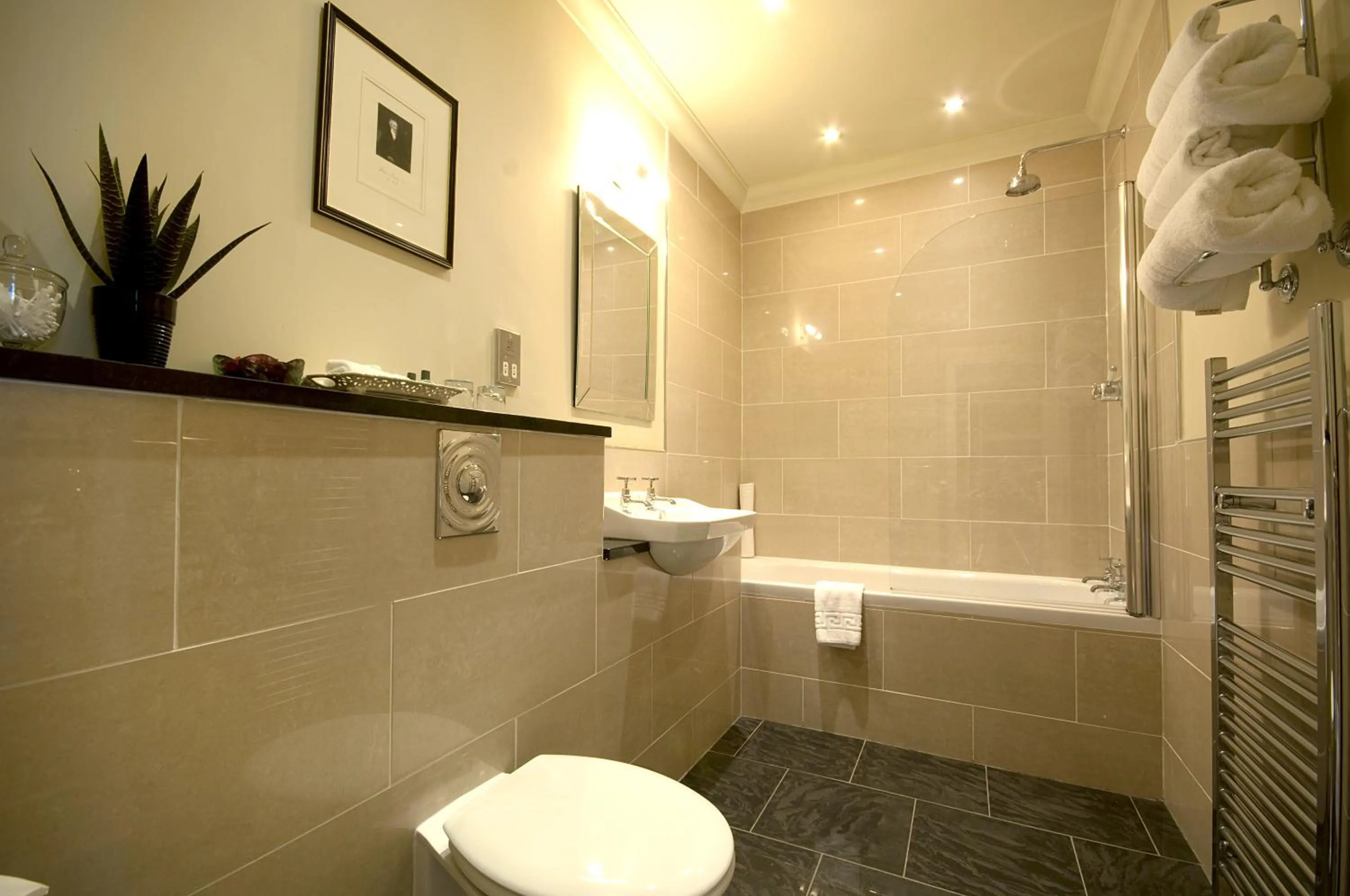 Bathroom in Whitley Hall Hotel