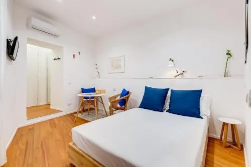 Lovely and modern nest near the Colosseum