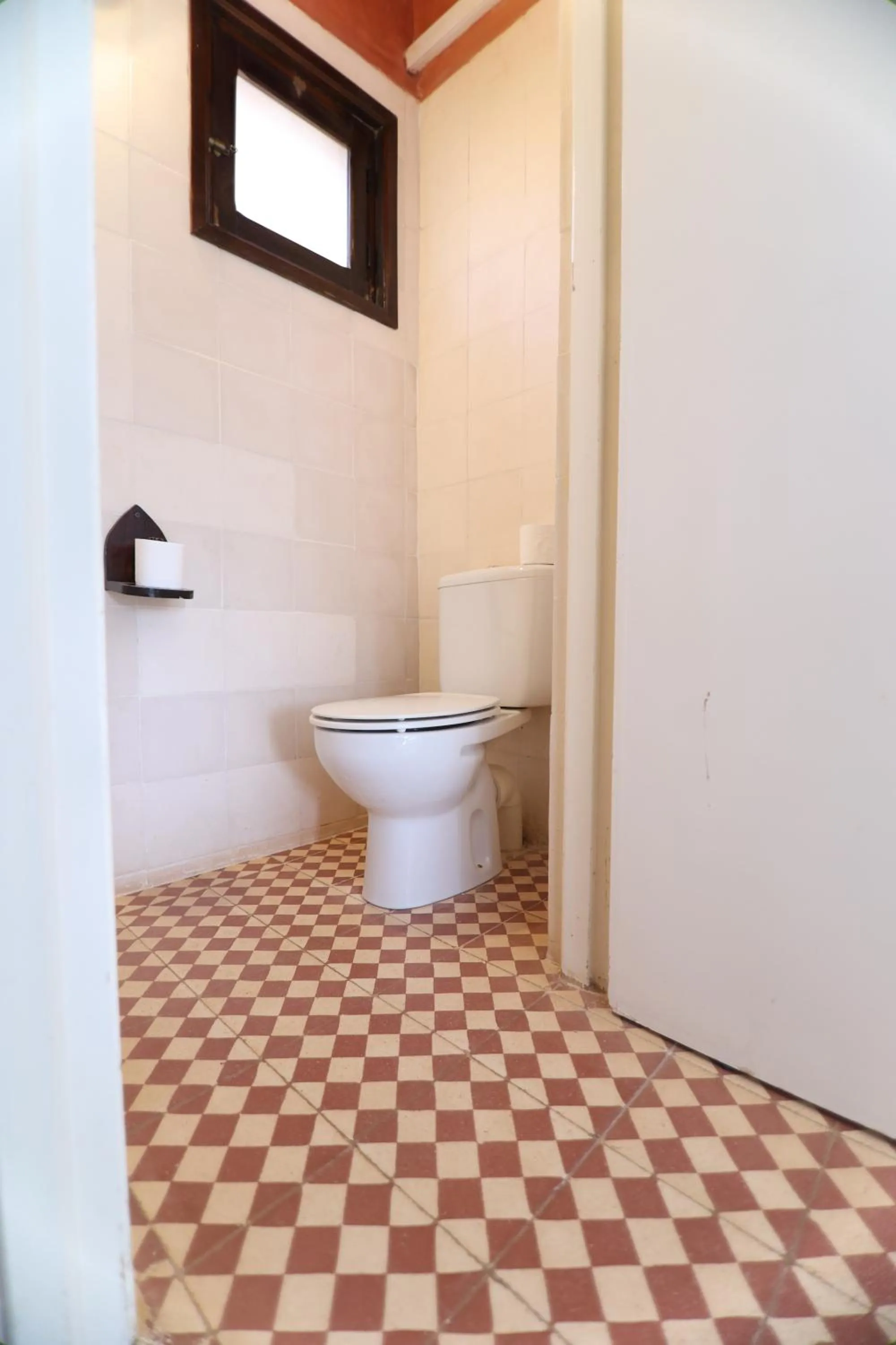 Toilet in Paradis Nomade