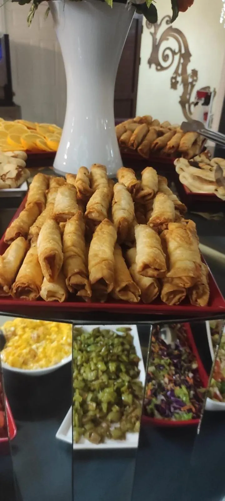 Restaurant/places to eat in VERSİON HOTEL