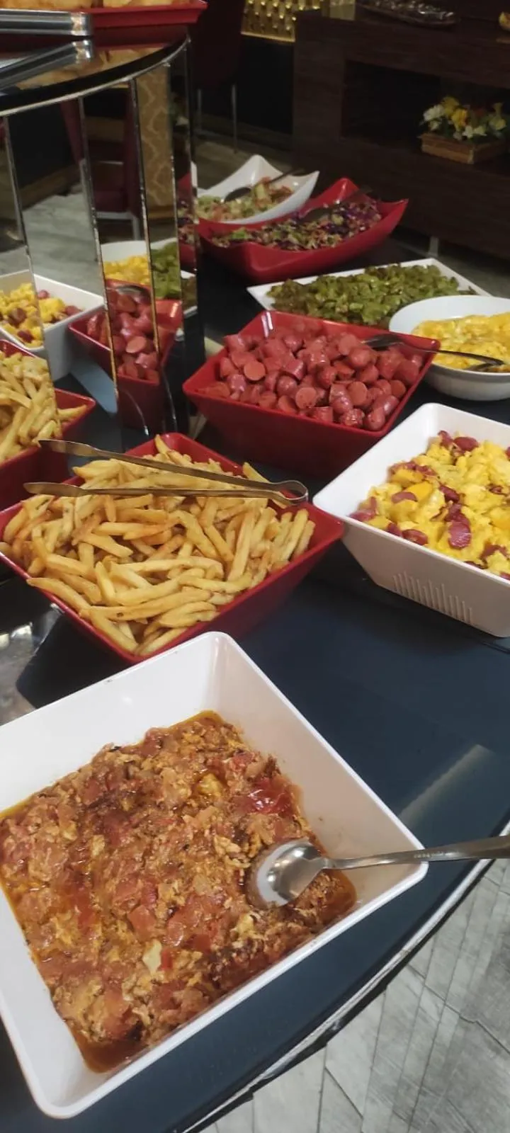 Restaurant/places to eat in VERSİON HOTEL