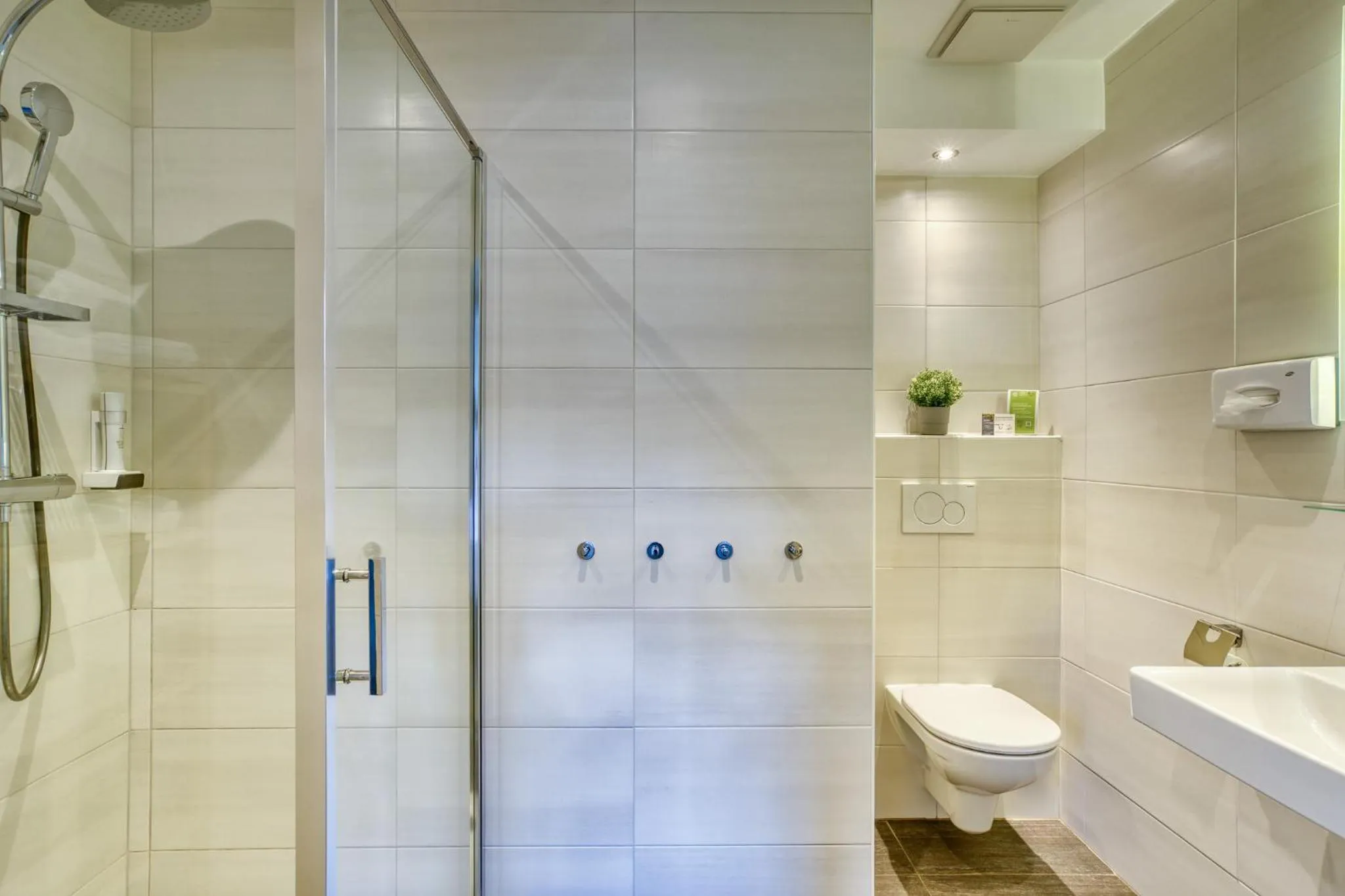 Shower in Boutiquehotel ZOMM in Seefeld