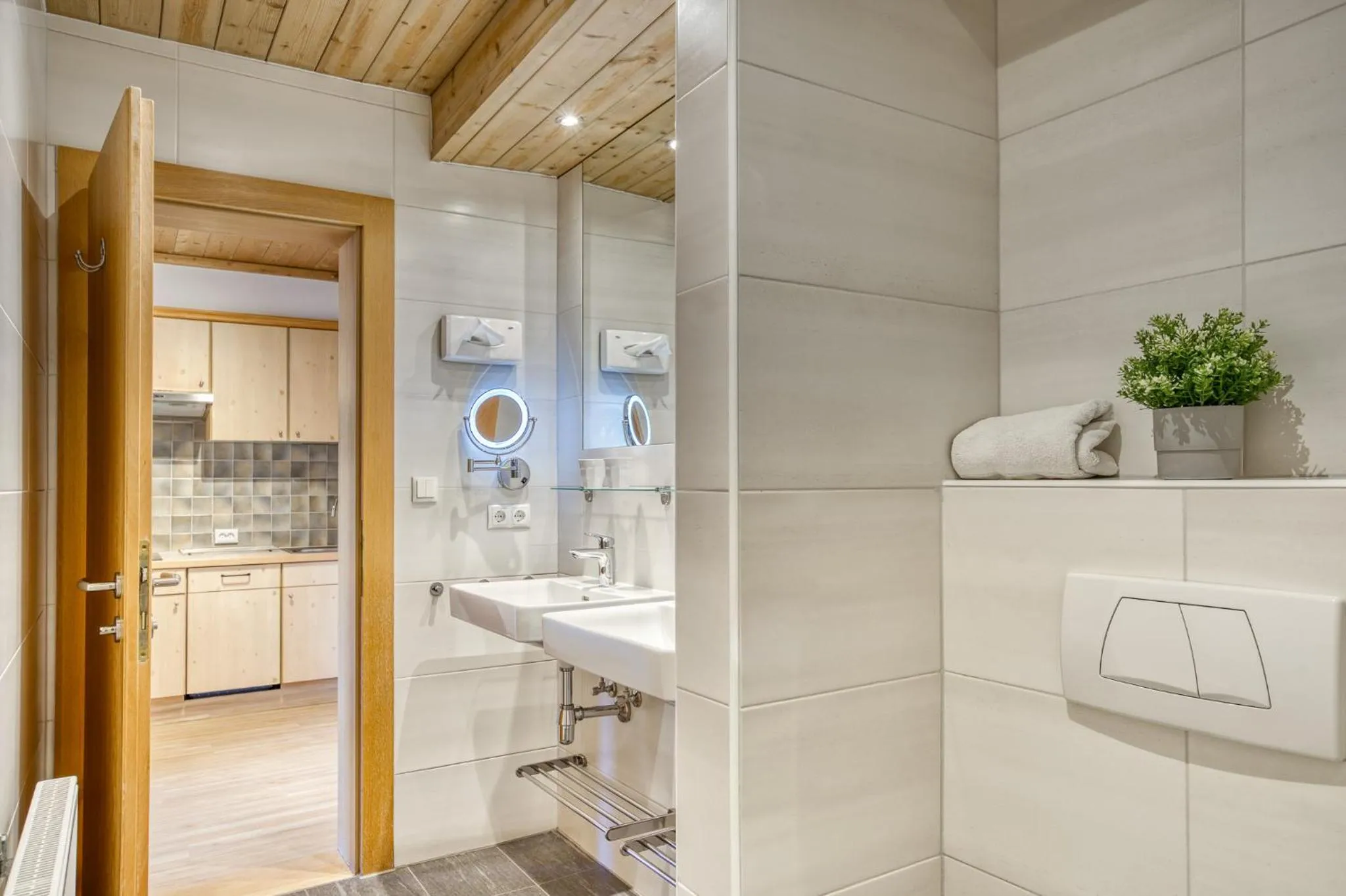 Shower in Boutiquehotel ZOMM in Seefeld