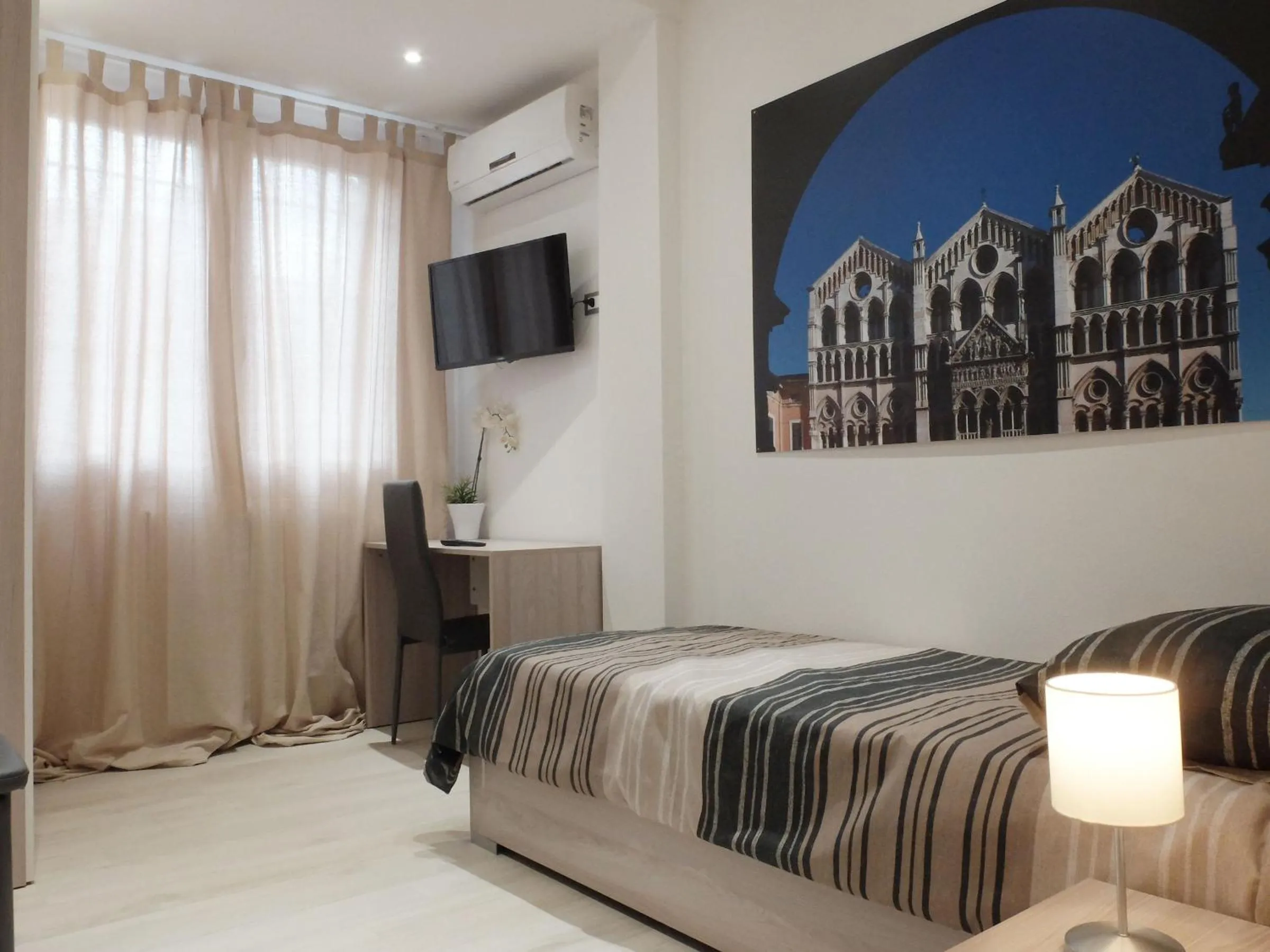 Photo of the whole room, Bed in Centro Storico Rooms