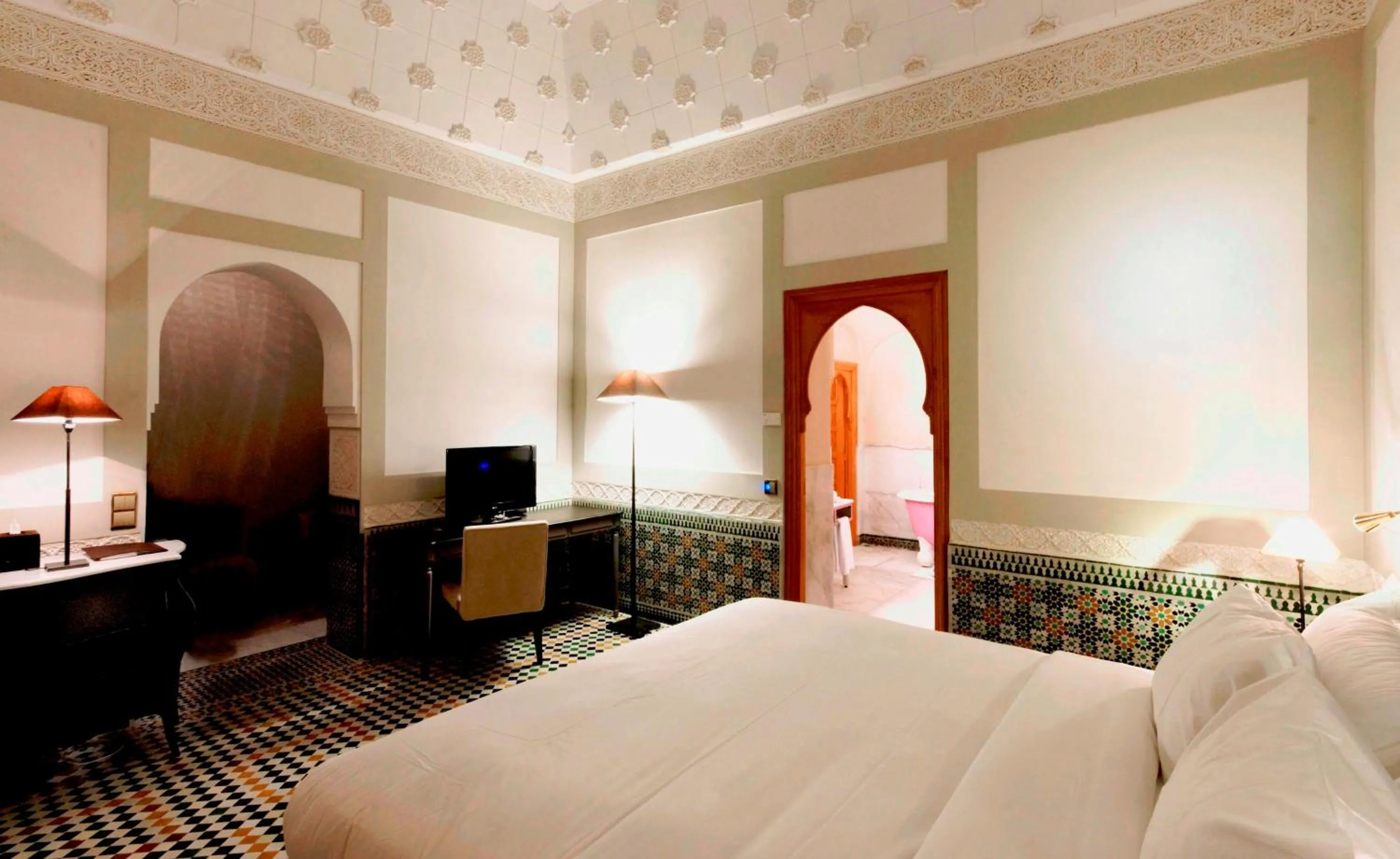 Photo of the whole room, Bed in Palais Faraj Suites & Spa