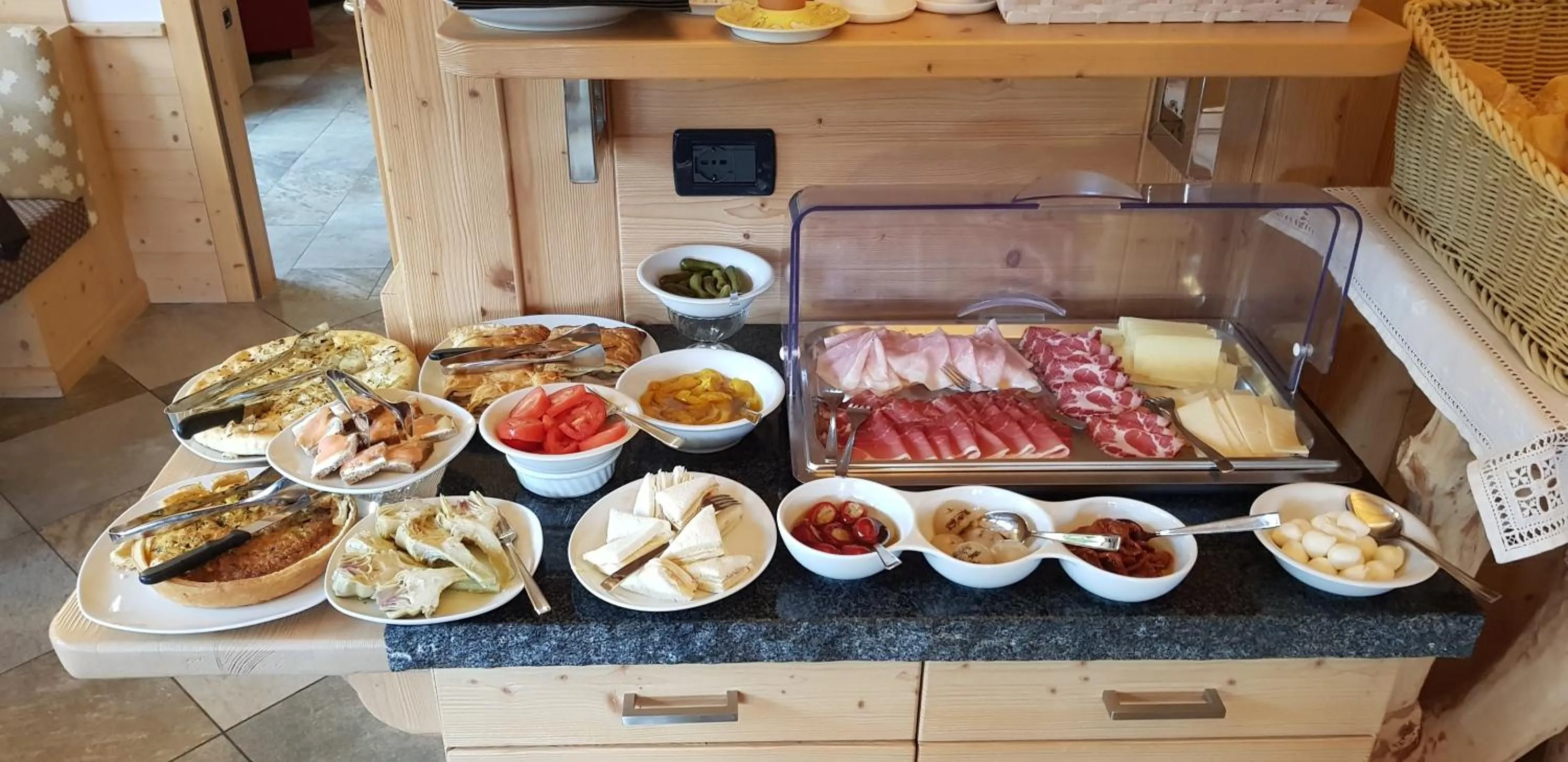 Buffet breakfast in Hotel Garni My Ledro