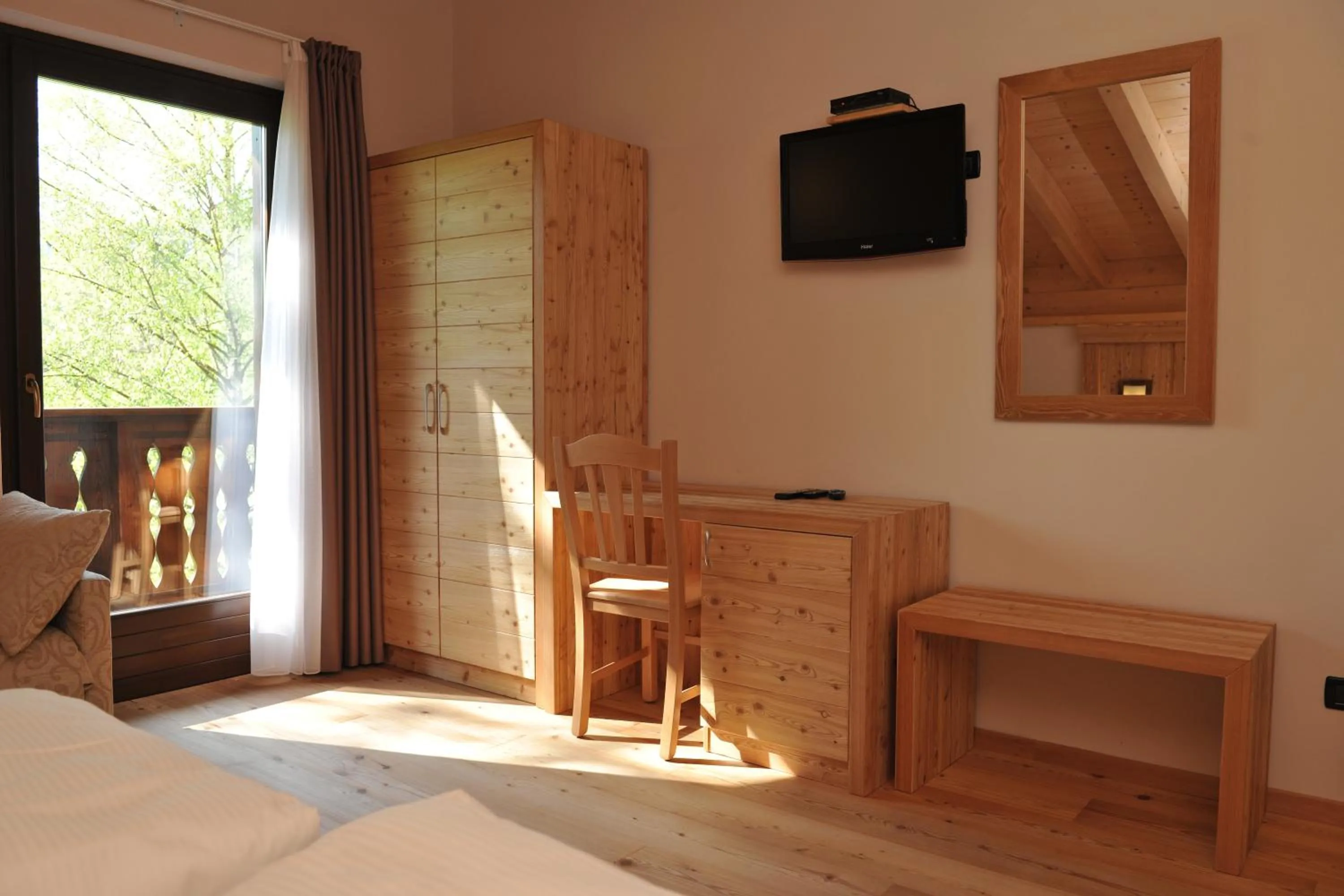 Photo of the whole room, Bed in Hotel Garni My Ledro