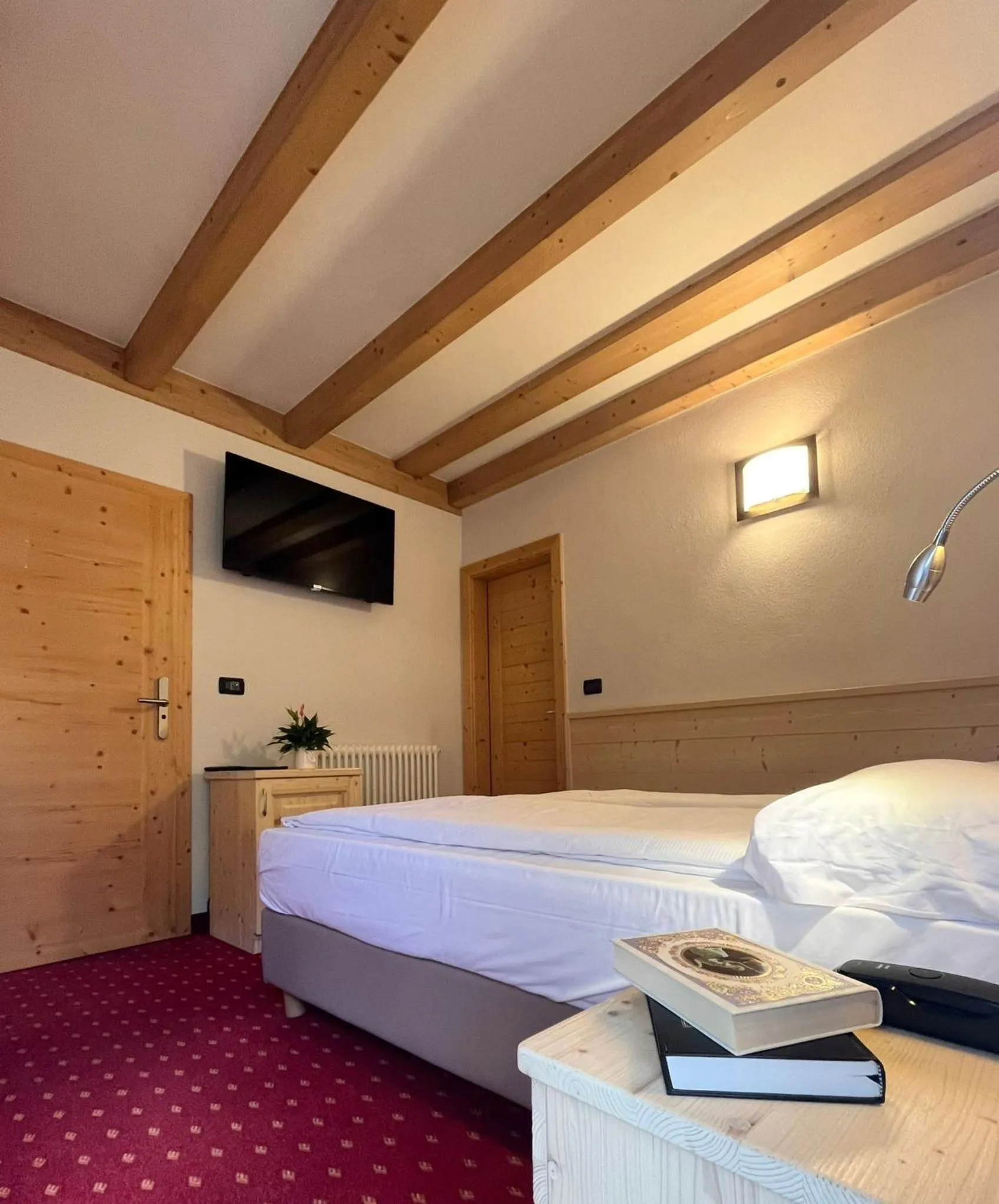 Photo of the whole room, Bed in Hotel Garni My Ledro