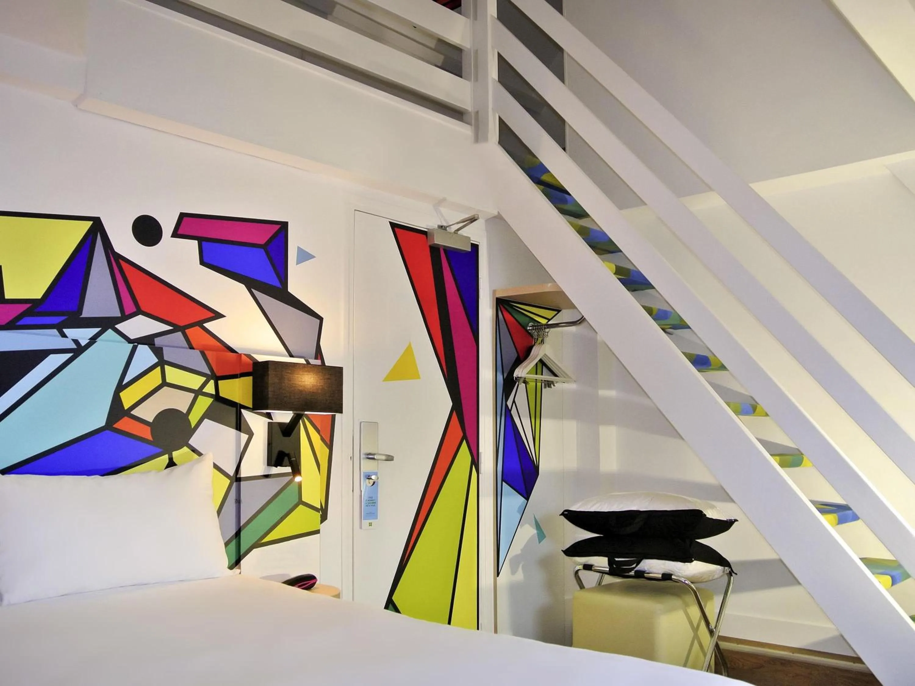 Bedroom in ibis Styles Paris Maine Montparnasse