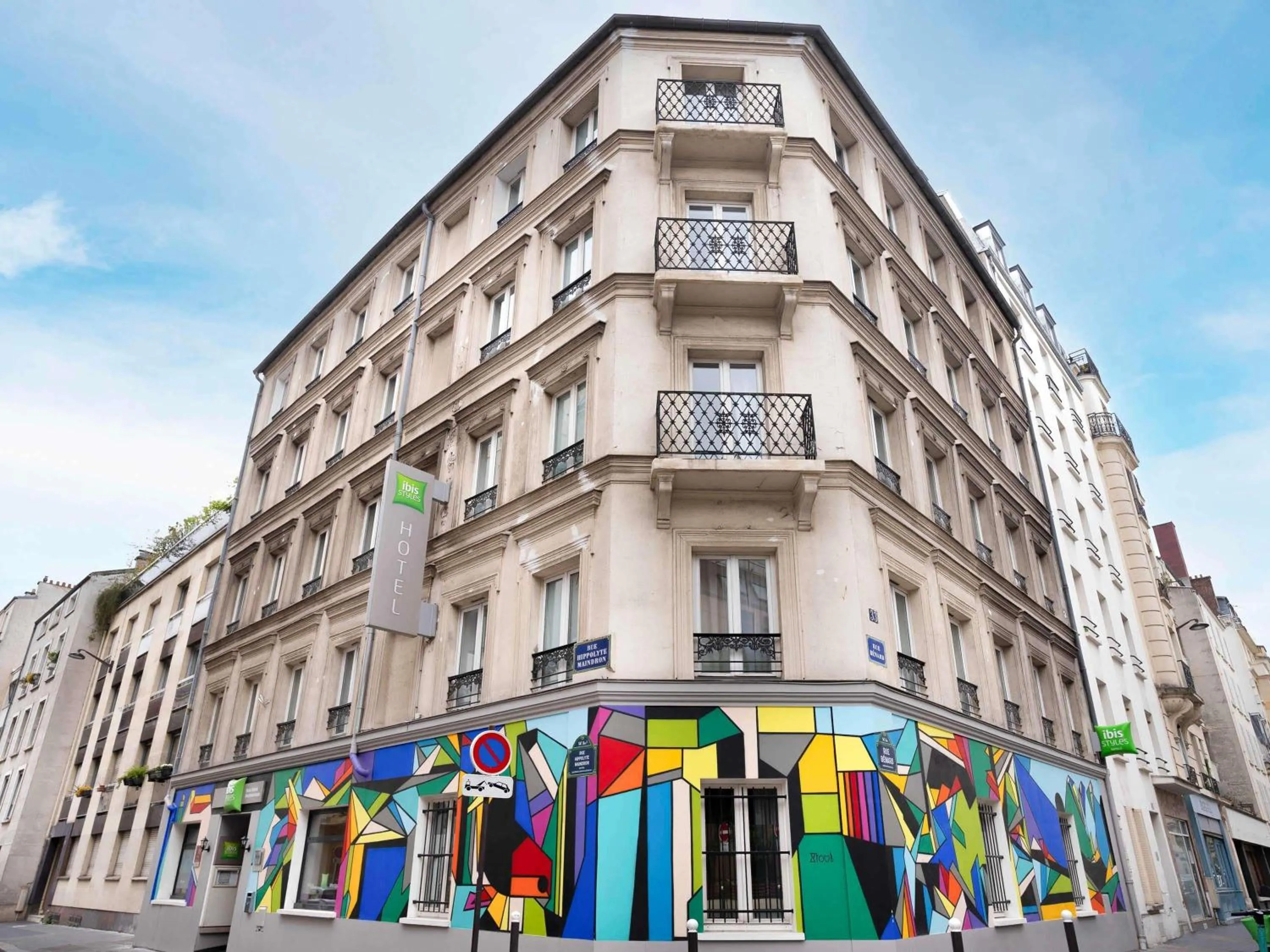 Property building in ibis Styles Paris Maine Montparnasse