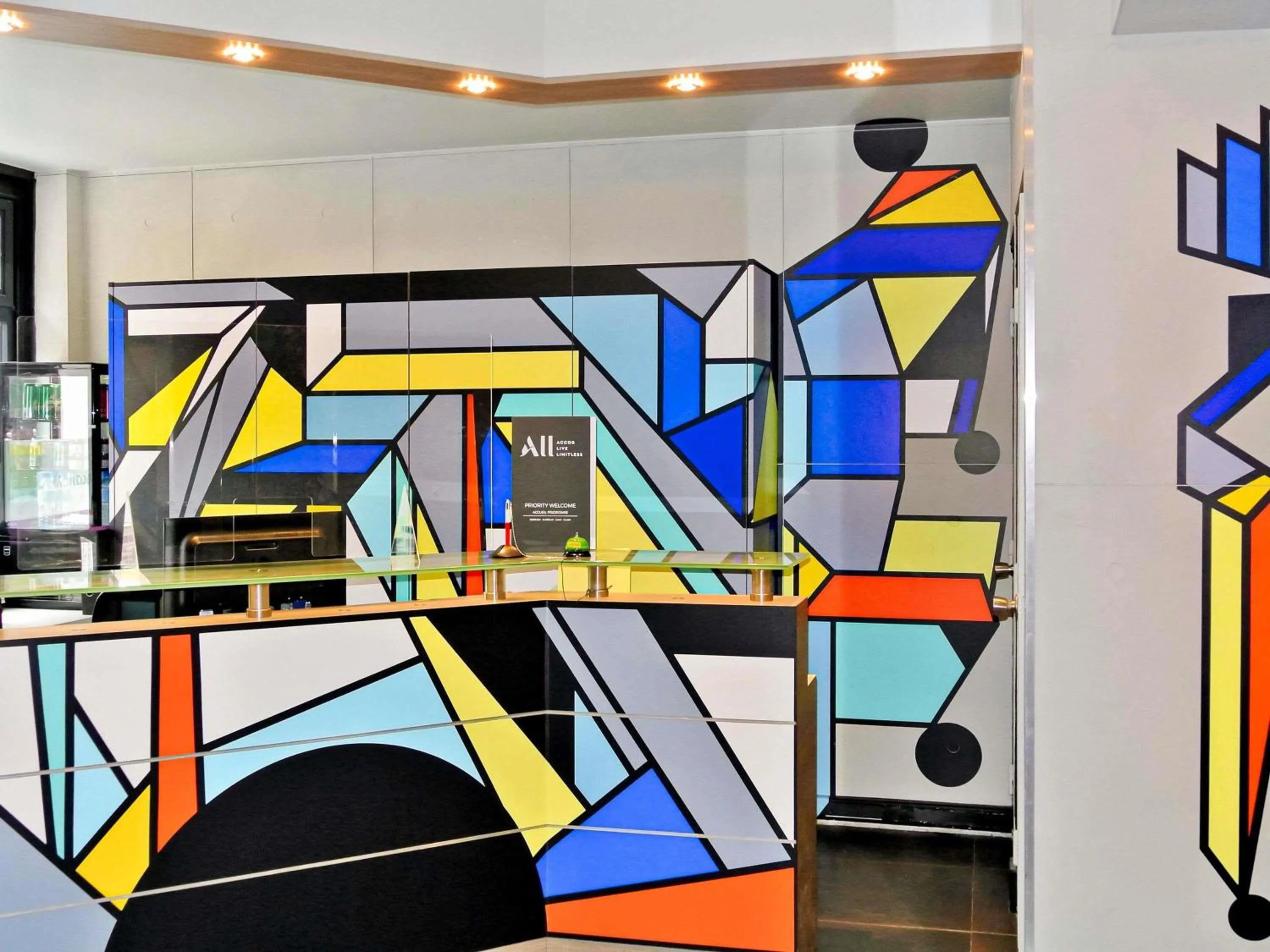 Property building in ibis Styles Paris Maine Montparnasse