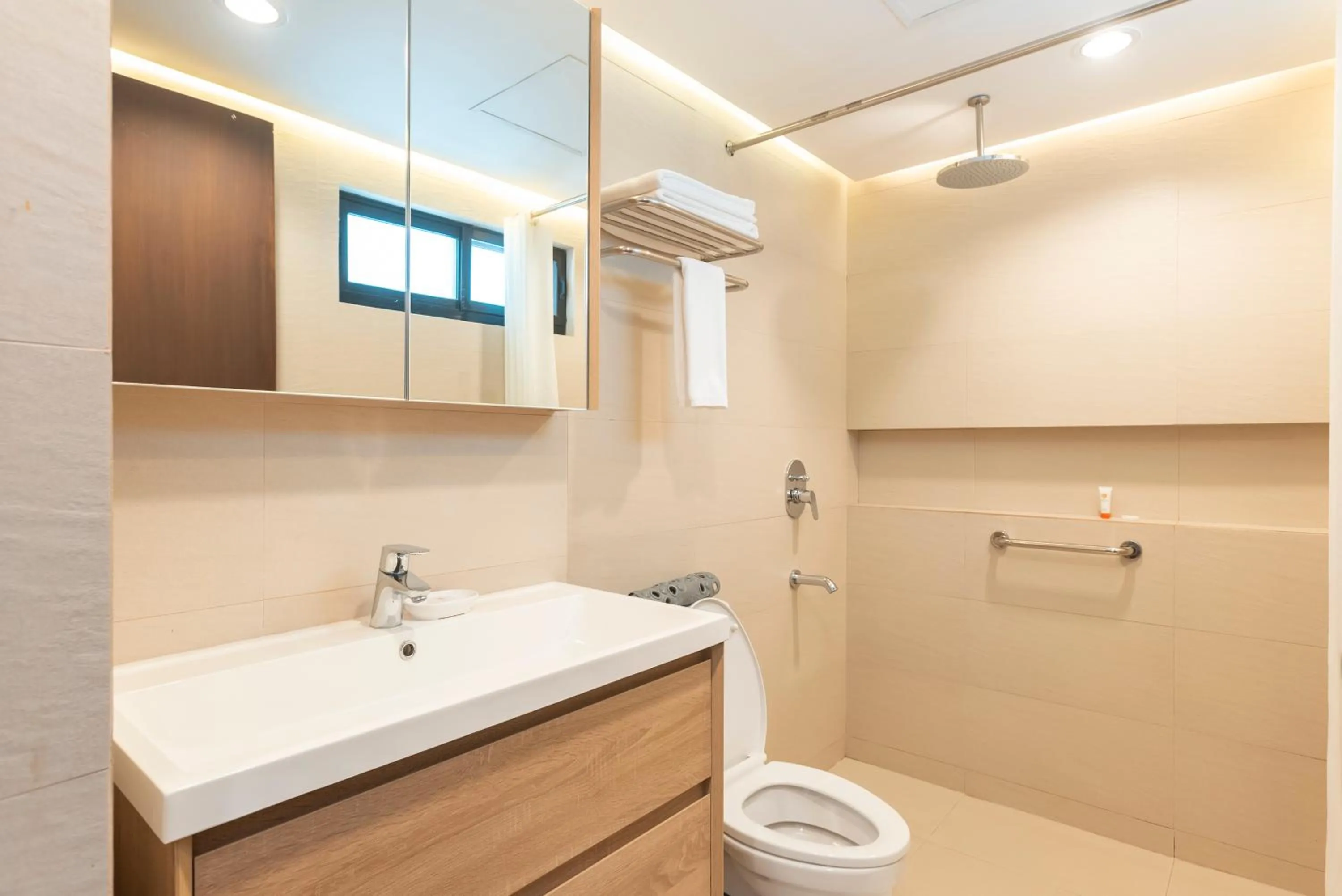 Shower in Tropicana Suites