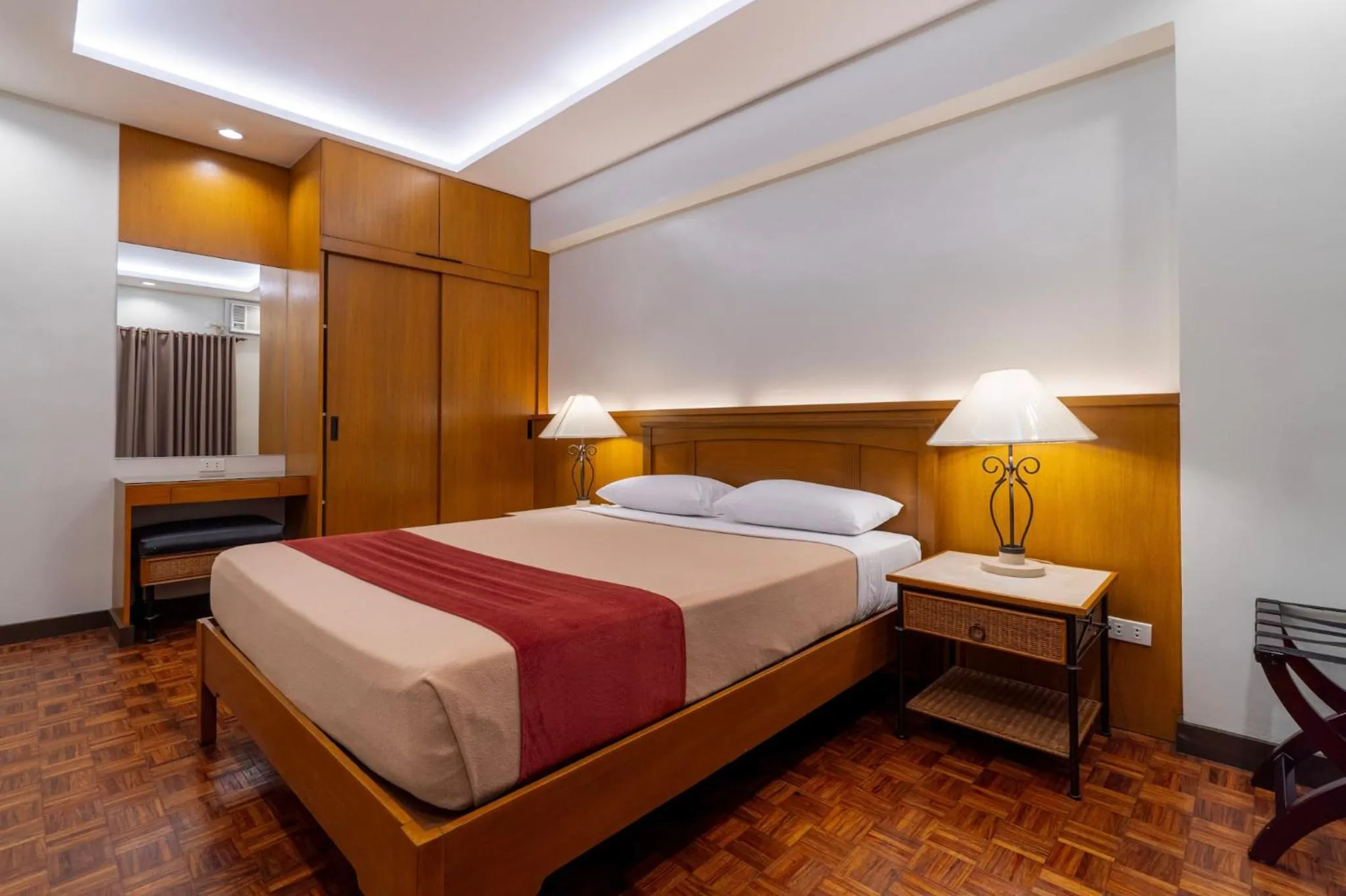 Bedroom, Bed in Tropicana Suites