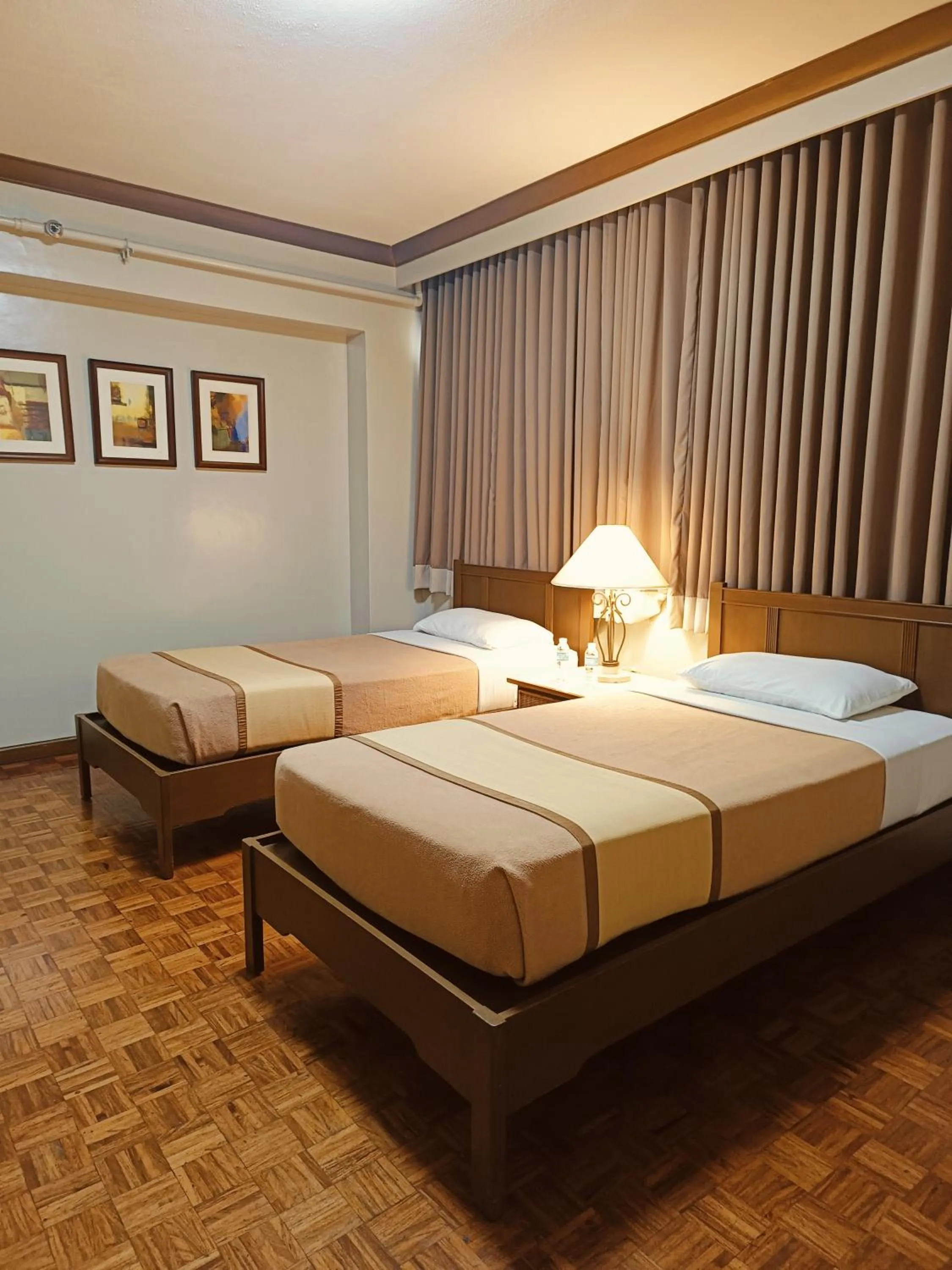 Bedroom, Bed in Tropicana Suites