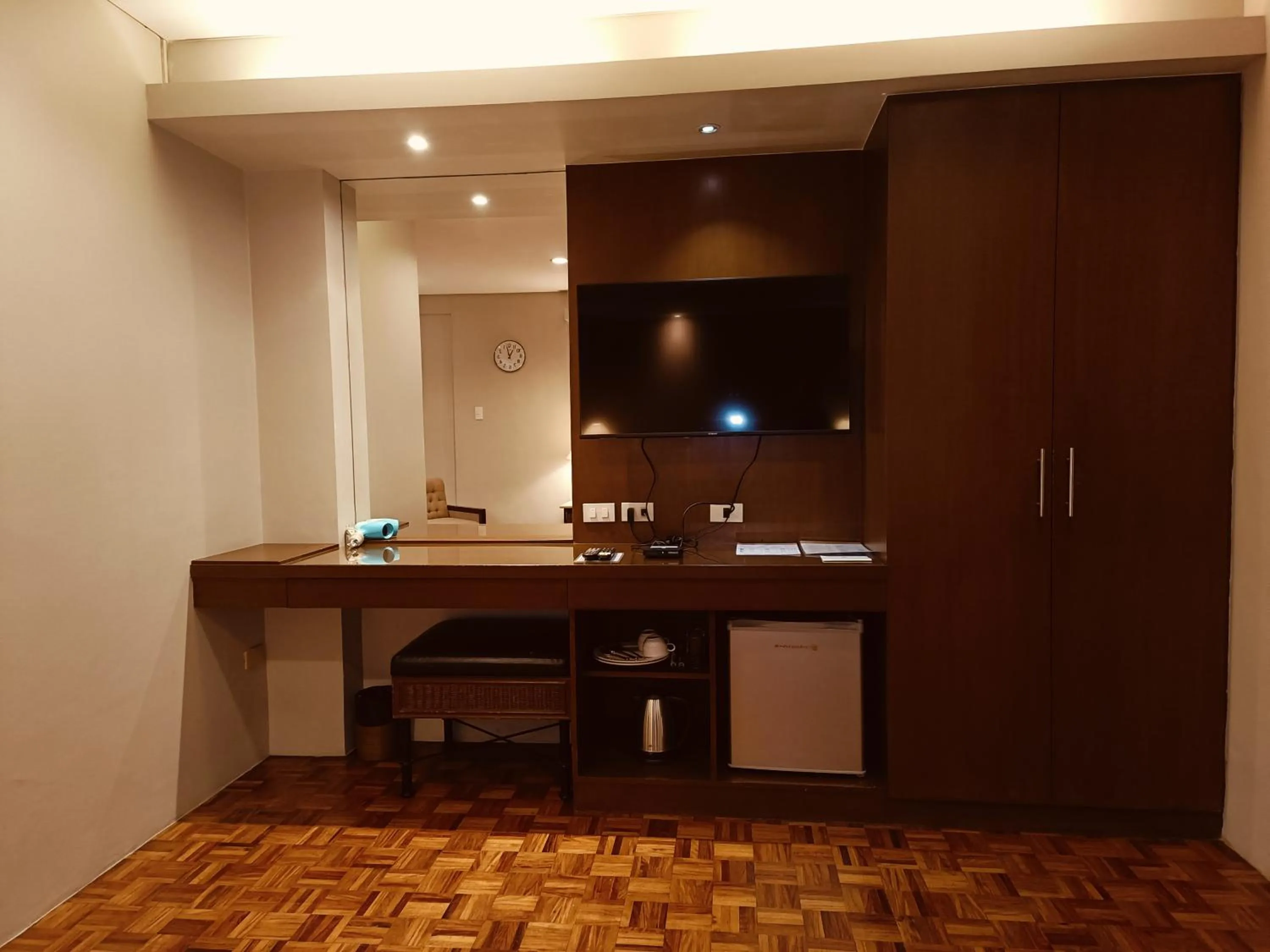 TV and multimedia in Tropicana Suites