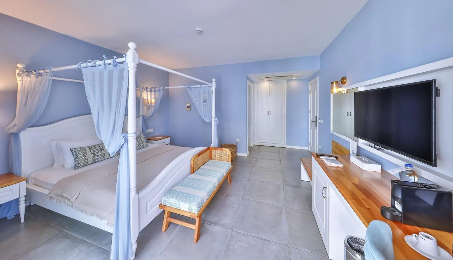 Photo of the whole room, Bed in Luvi Kaş Otel - Adults Only (+16)