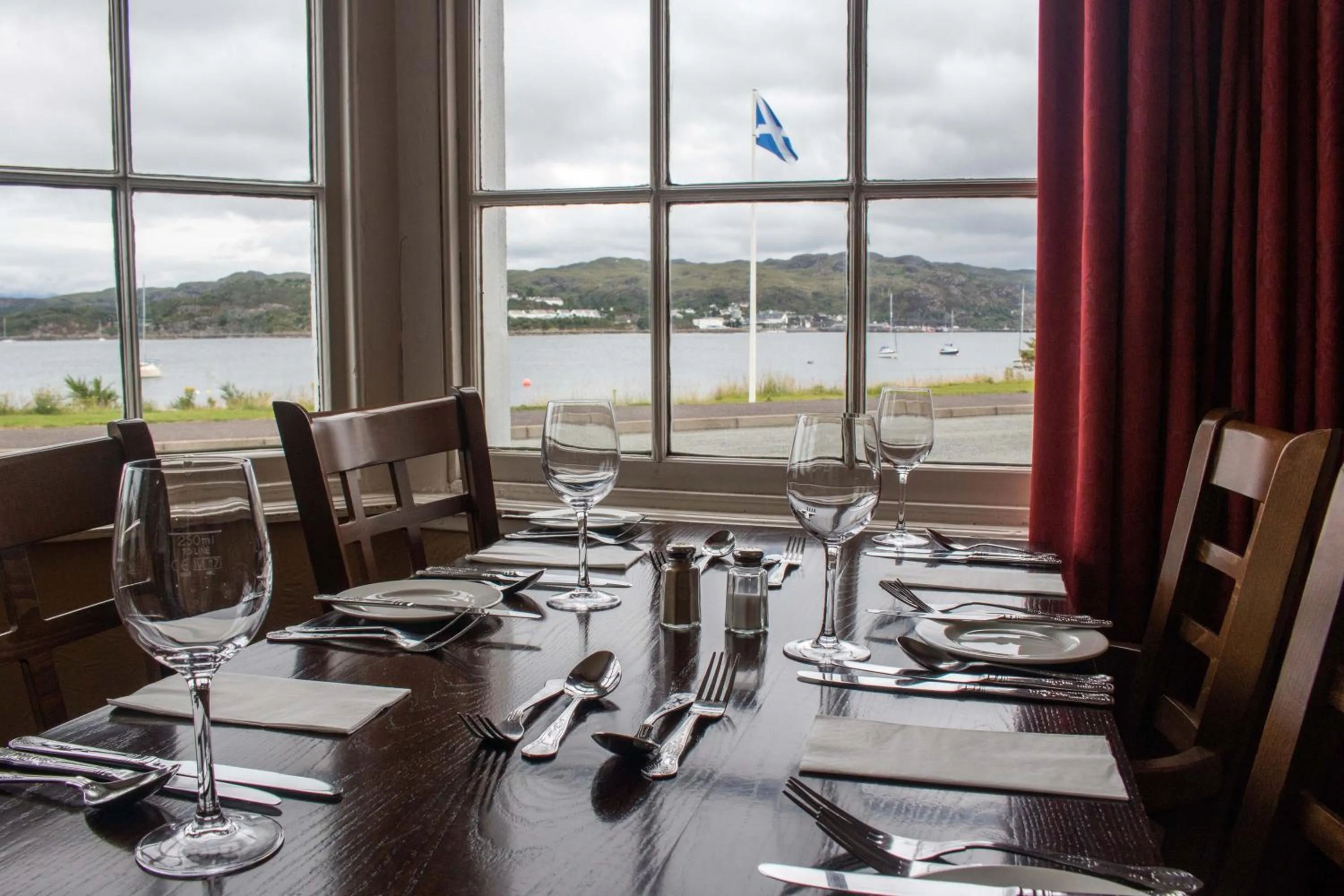 Restaurant/places to eat in Kings Arms Hotel - A Bespoke Hotel