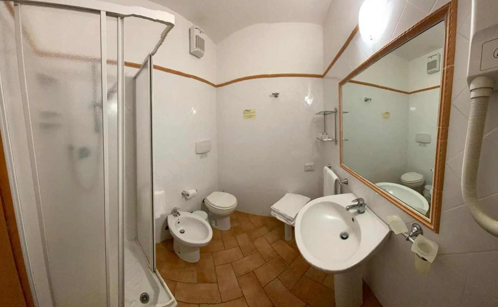 Bathroom in Hotel Ristorante Le Querciolaie dei Ricci