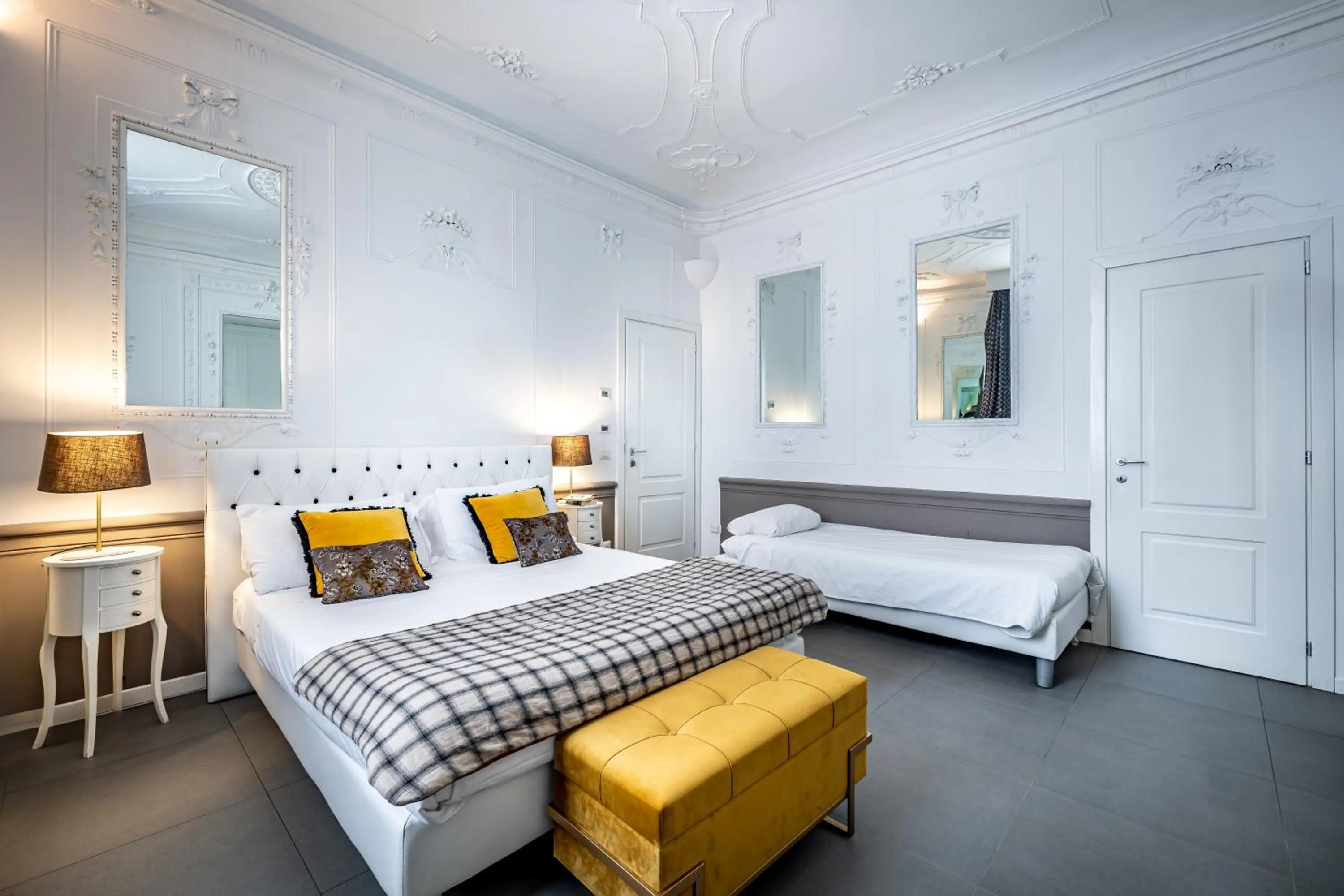 Photo of the whole room, Bed in Boutique Hotel La Casa di Morfeo