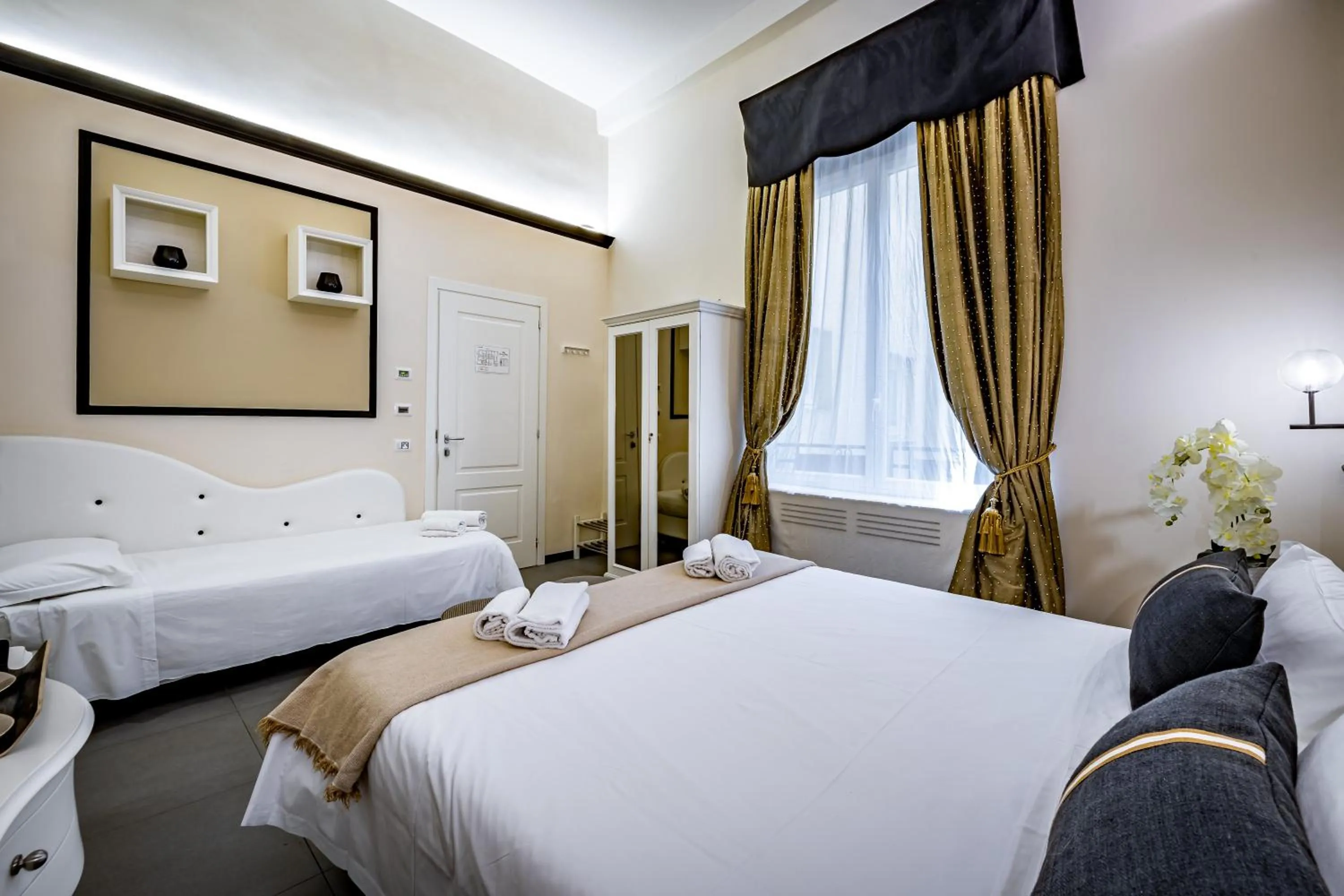 Photo of the whole room, Bed in Boutique Hotel La Casa di Morfeo