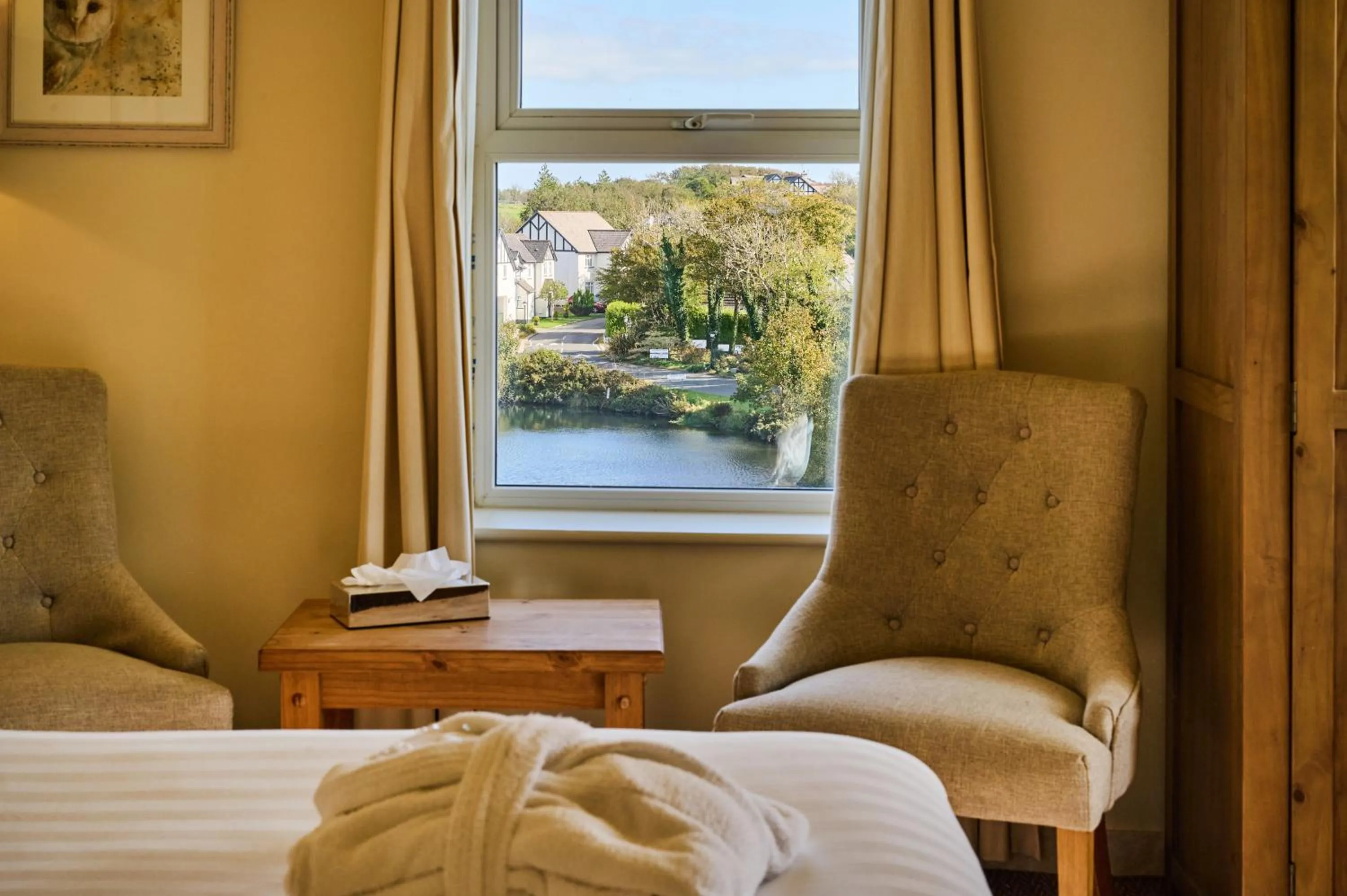 Bedroom, Bed in Comis Hotel & Golf Resort