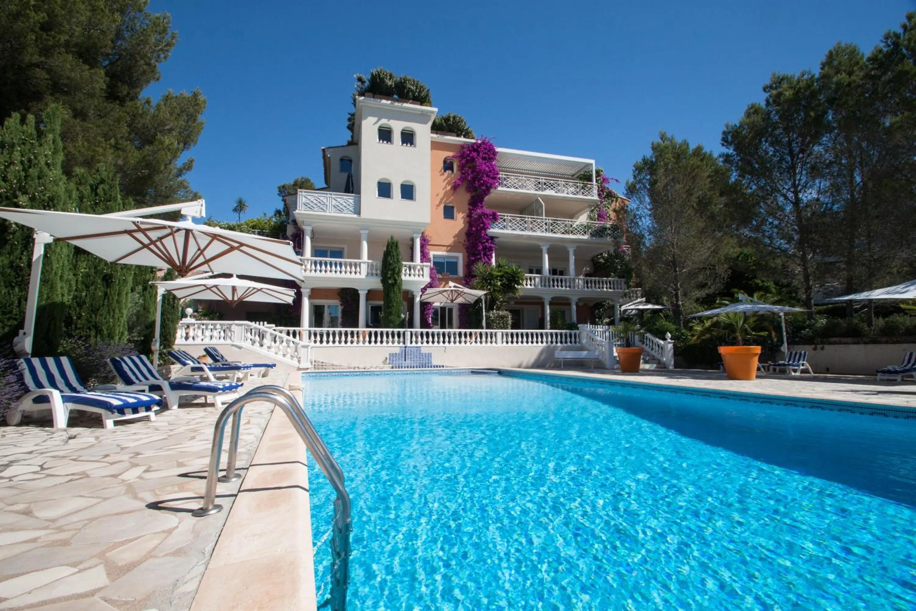 Facade/entrance in Chambre d'hôtes La Potinière