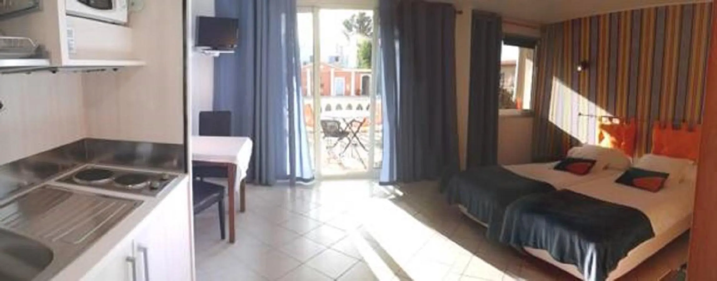 Photo of the whole room, Bed in Chambre d'hôtes La Potinière