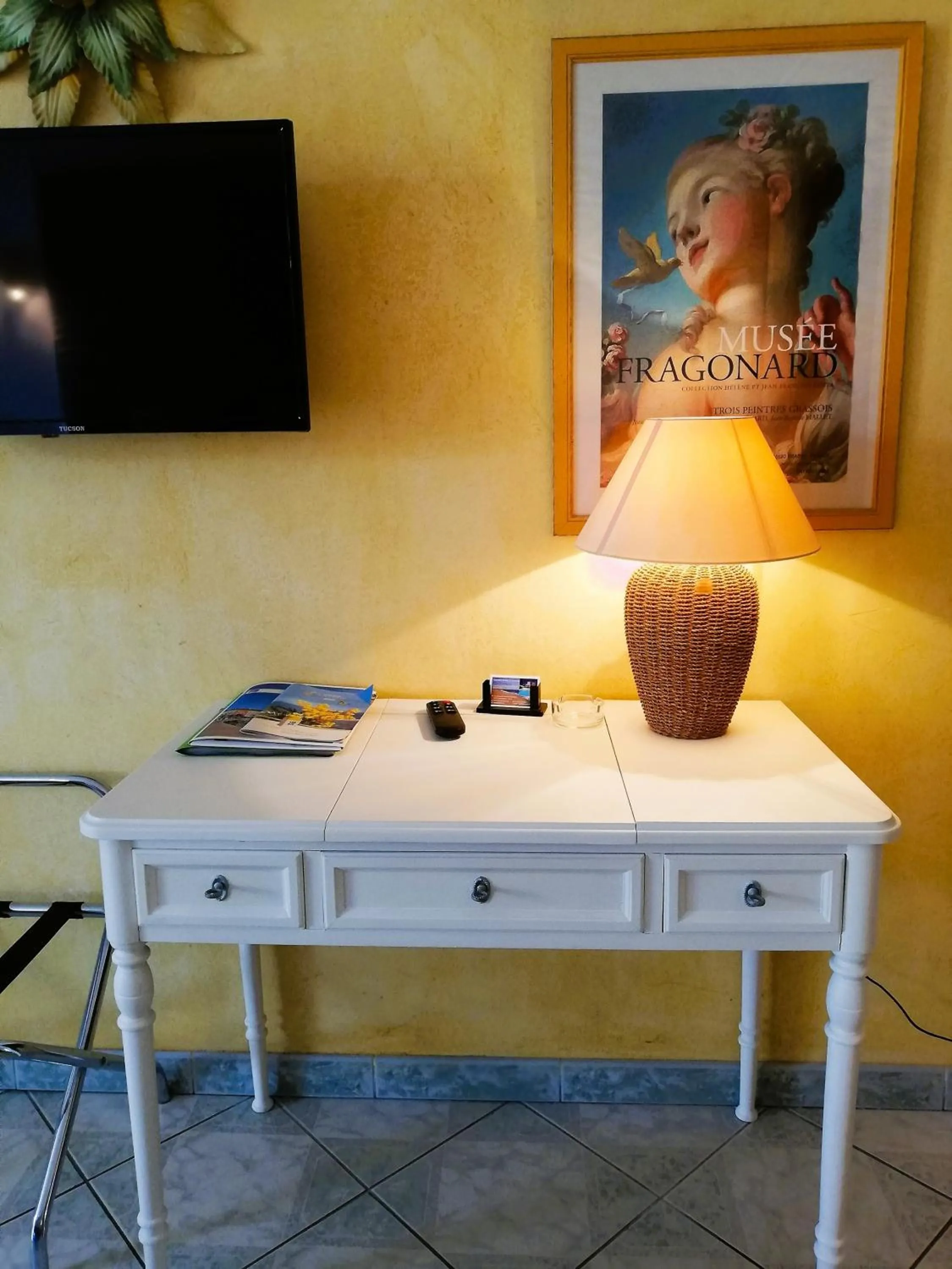 Decorative detail in Chambre d'hôtes La Potinière