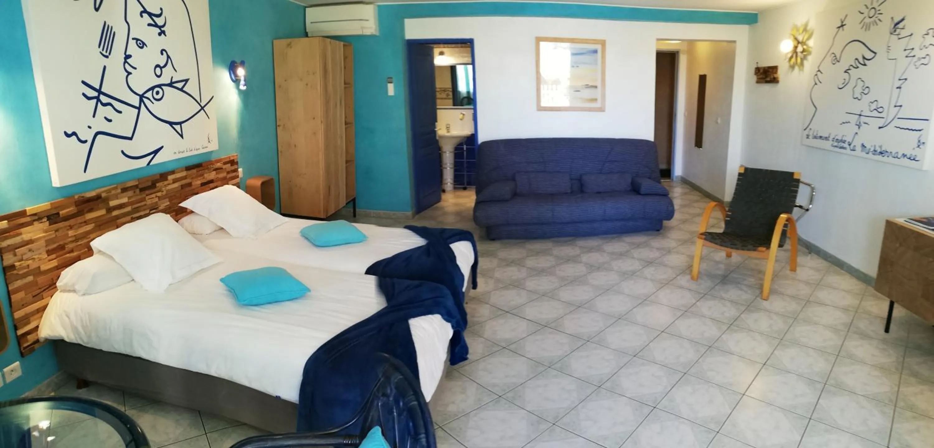 Photo of the whole room, Bed in Chambre d'hôtes La Potinière